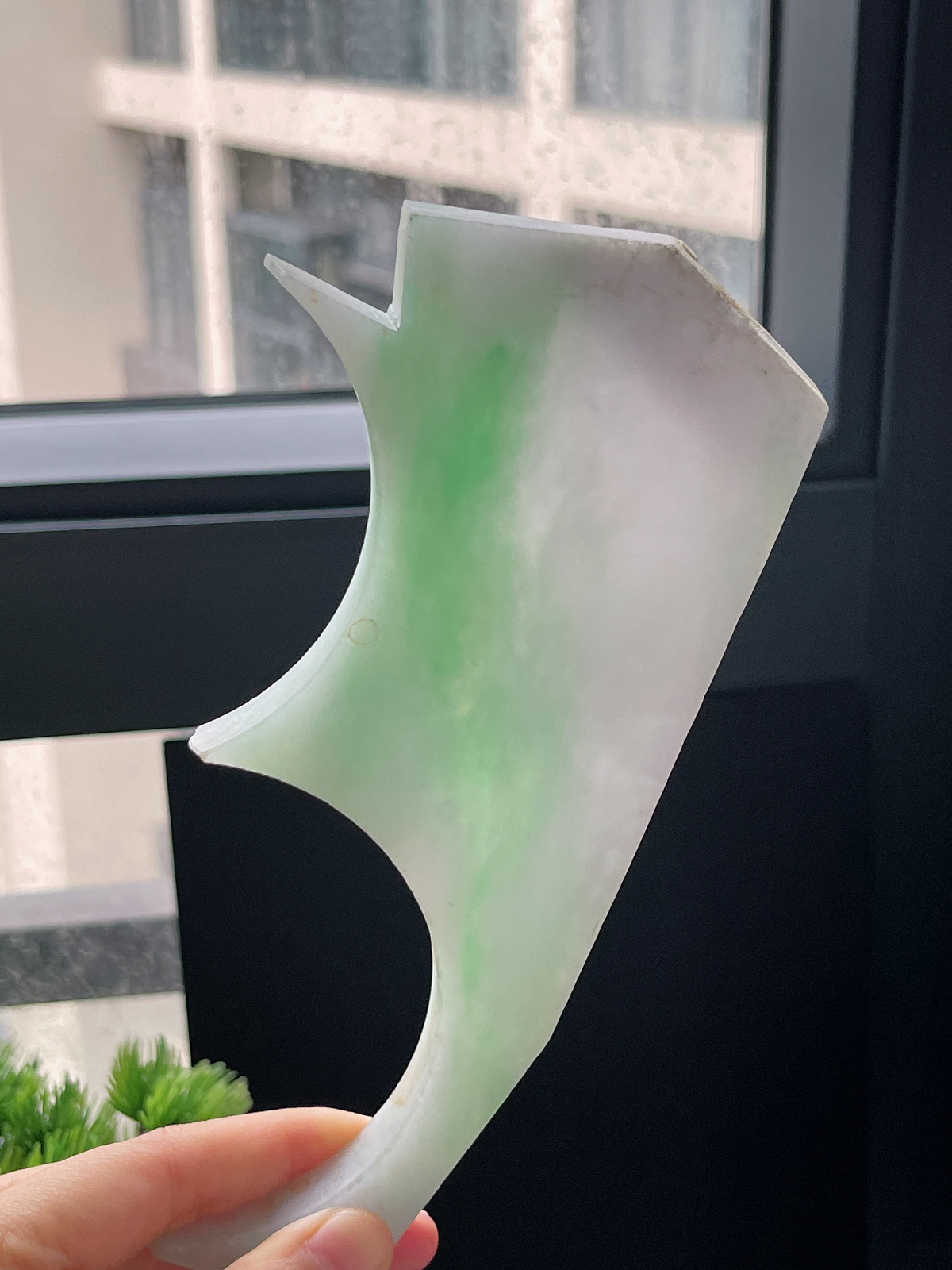 翡翠飘绿花边角