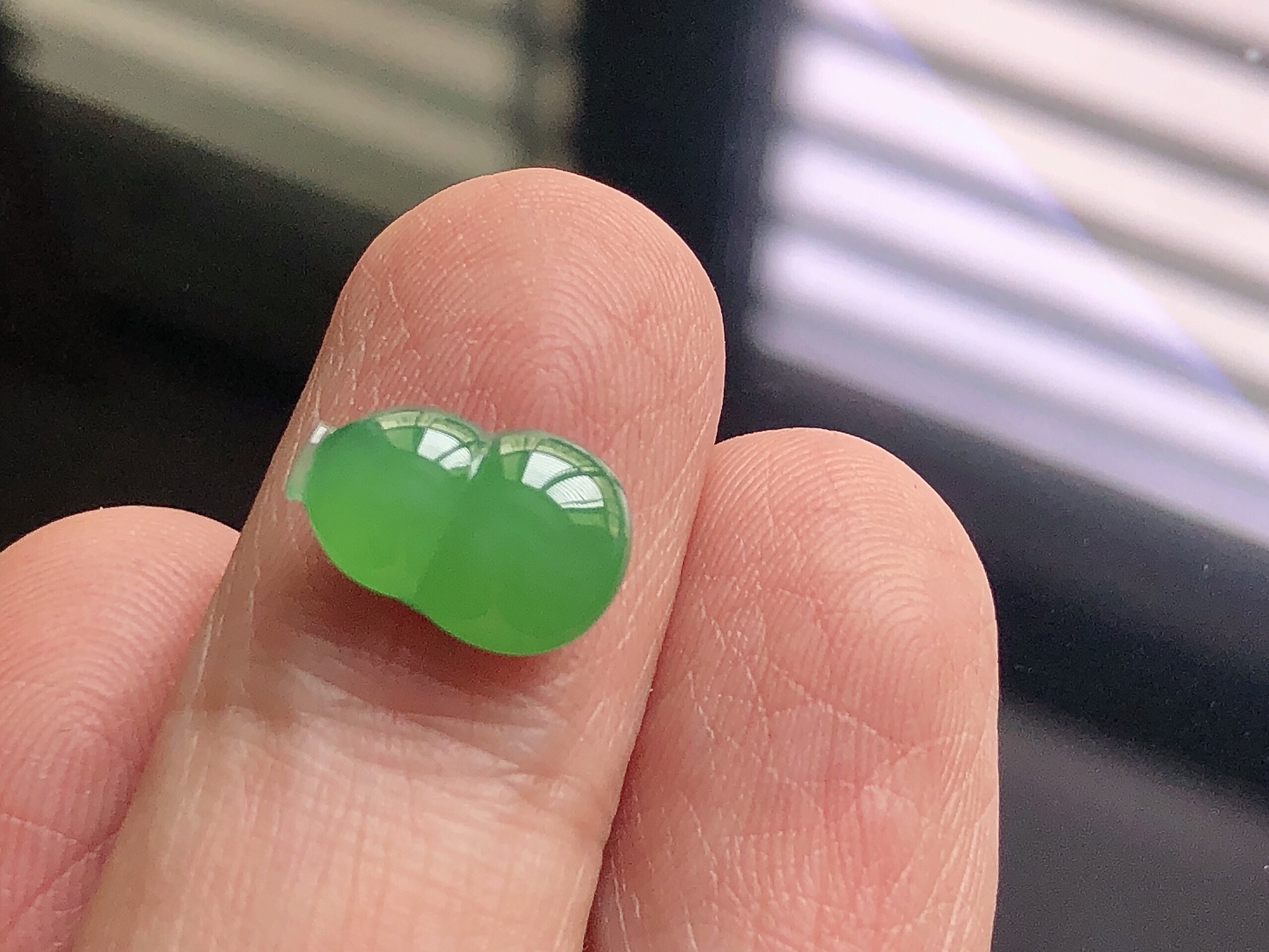 ️ 冰种满色葫芦， 色泽极美，通透水润，玉质细腻，夺目迷人，镶嵌效果，品相，无裂，尺寸12.2*8