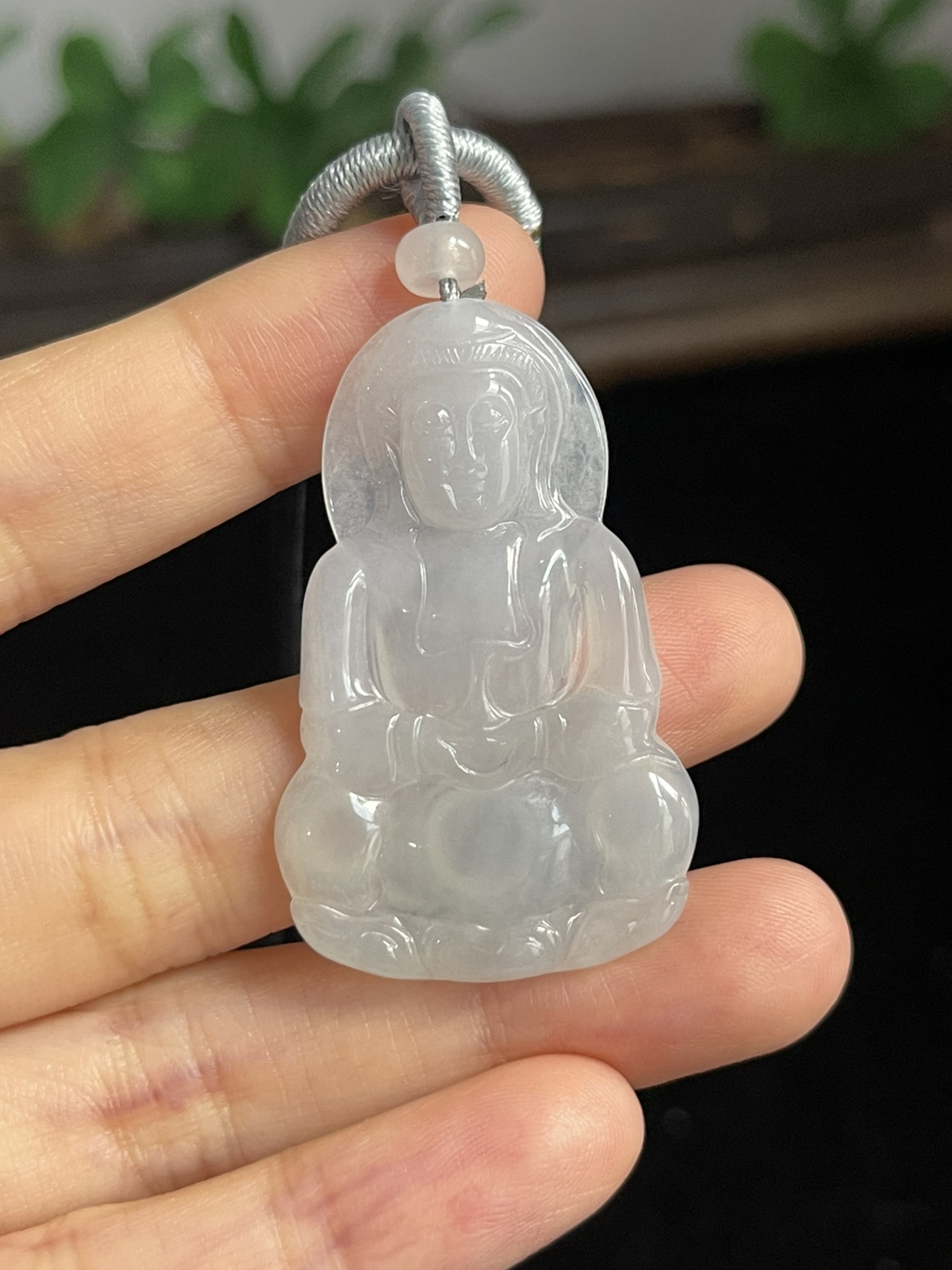 翡翠冰糯种白色吊坠，配珠未测