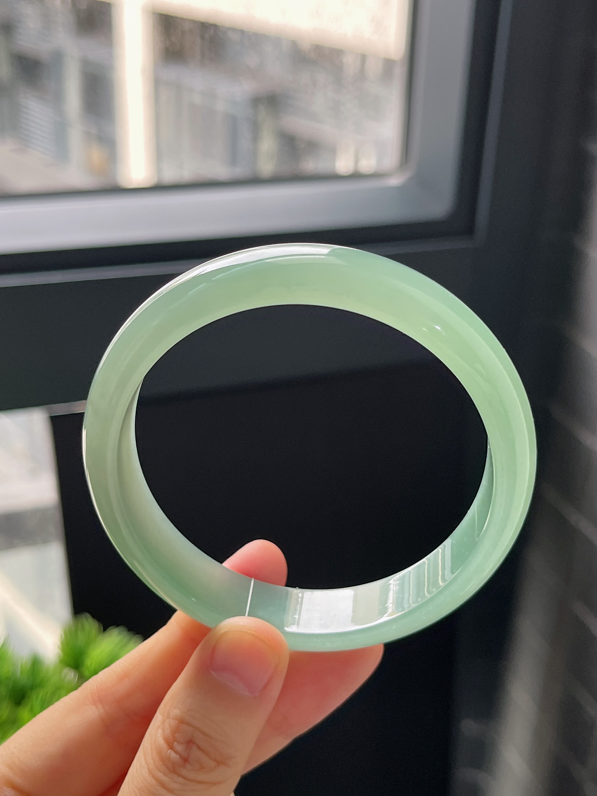 正圈60.2圈口，翡翠冰糯种绿色手镯