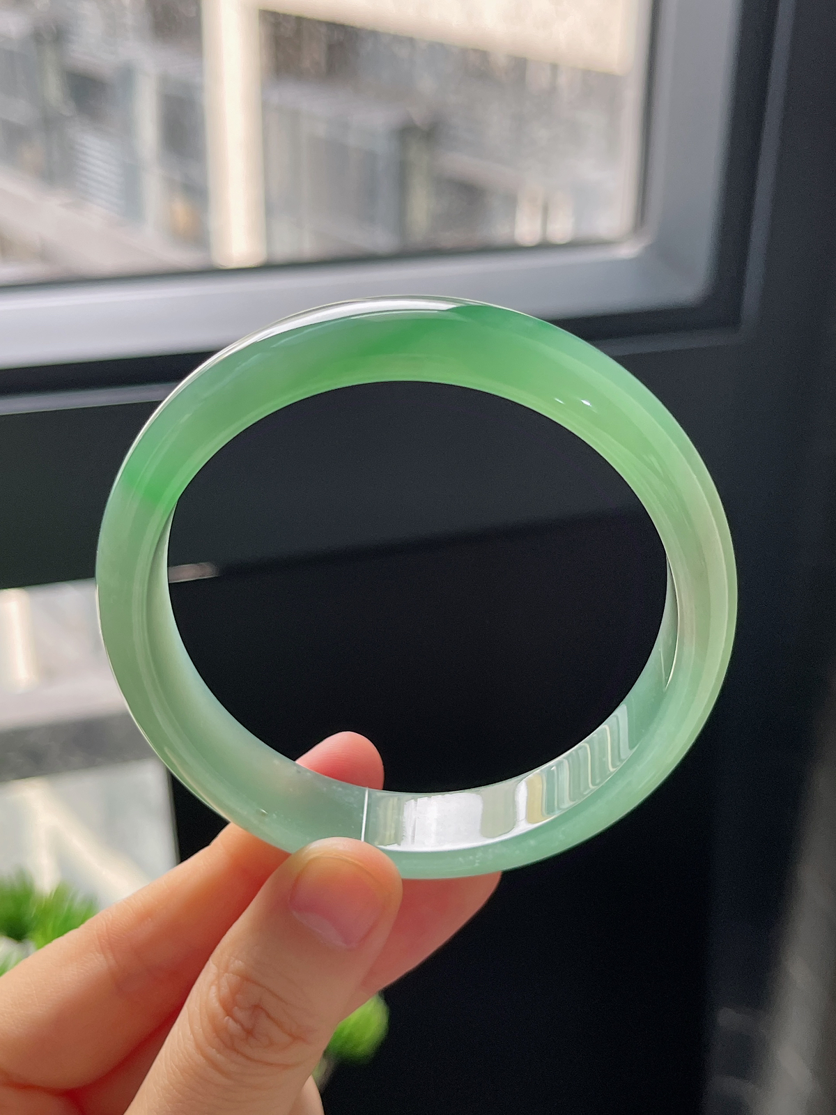正圈60圈口，翡翠冰糯种绿色手镯