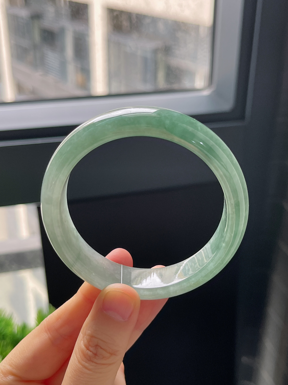 正圈55.9圈口，翡翠糯化种灰绿色手镯