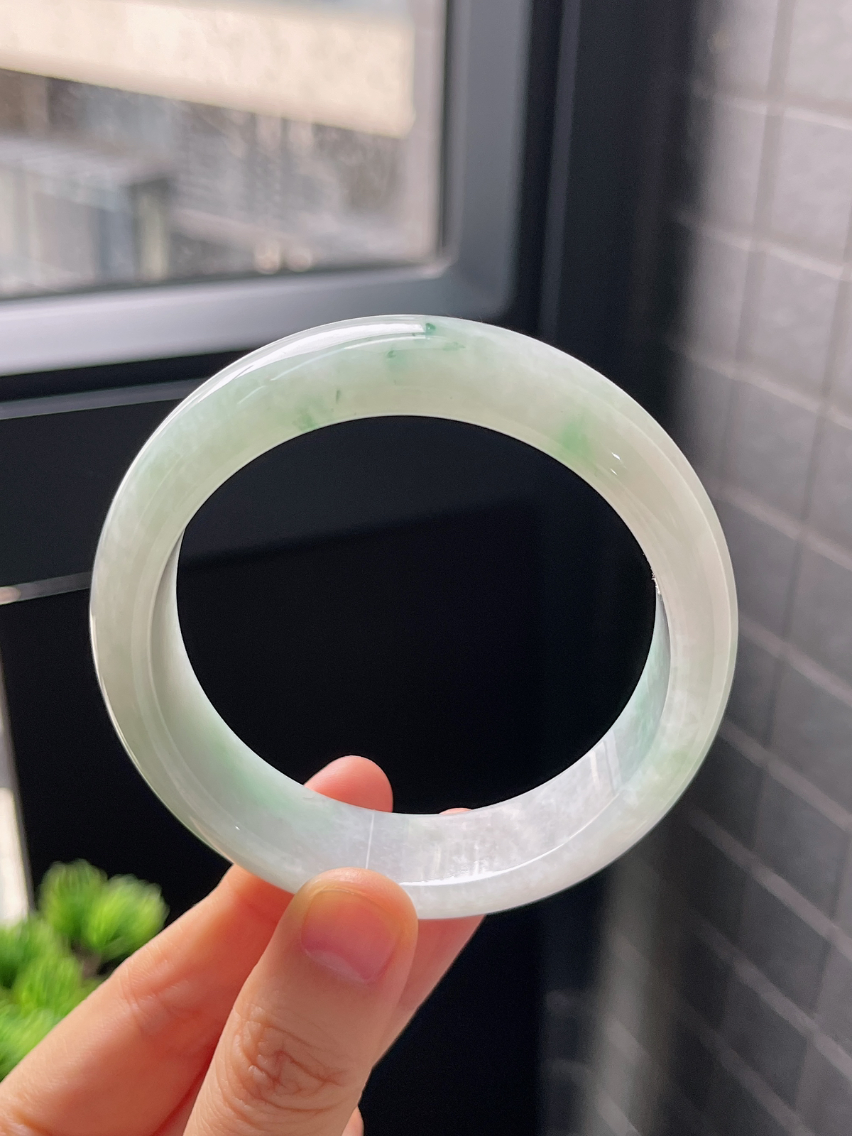 正圈57圈口，翡翠冰糯白色手镯