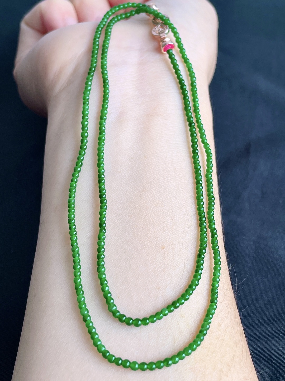 珠子冰辣绿珠链圆珠珠子珠链，说明性比高，尺寸2mm，30cm，重量6克