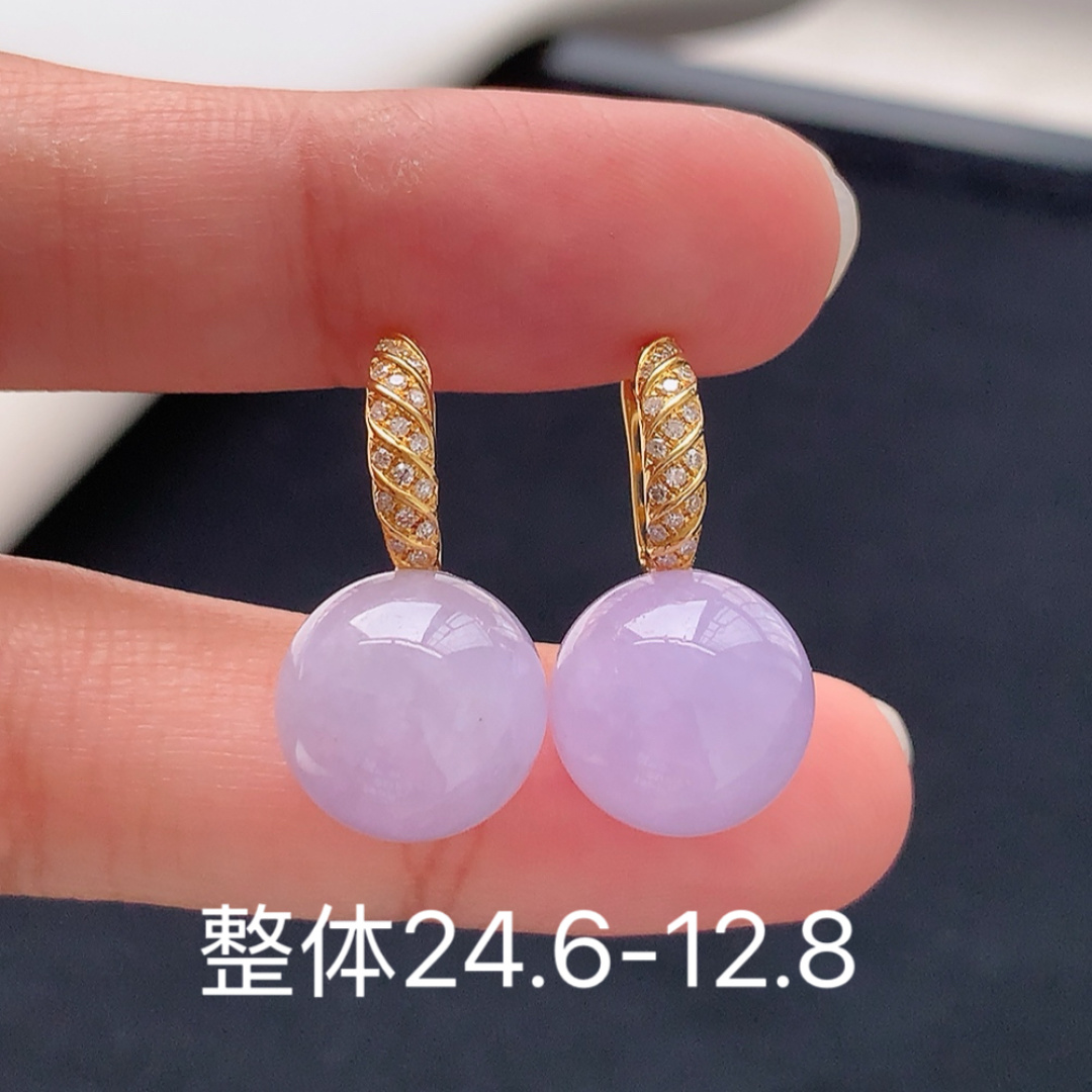 冰紫圆珠耳坠。紫味浓郁，种老无裂水润，佩戴精致优雅 货号18516，24.6-12.8