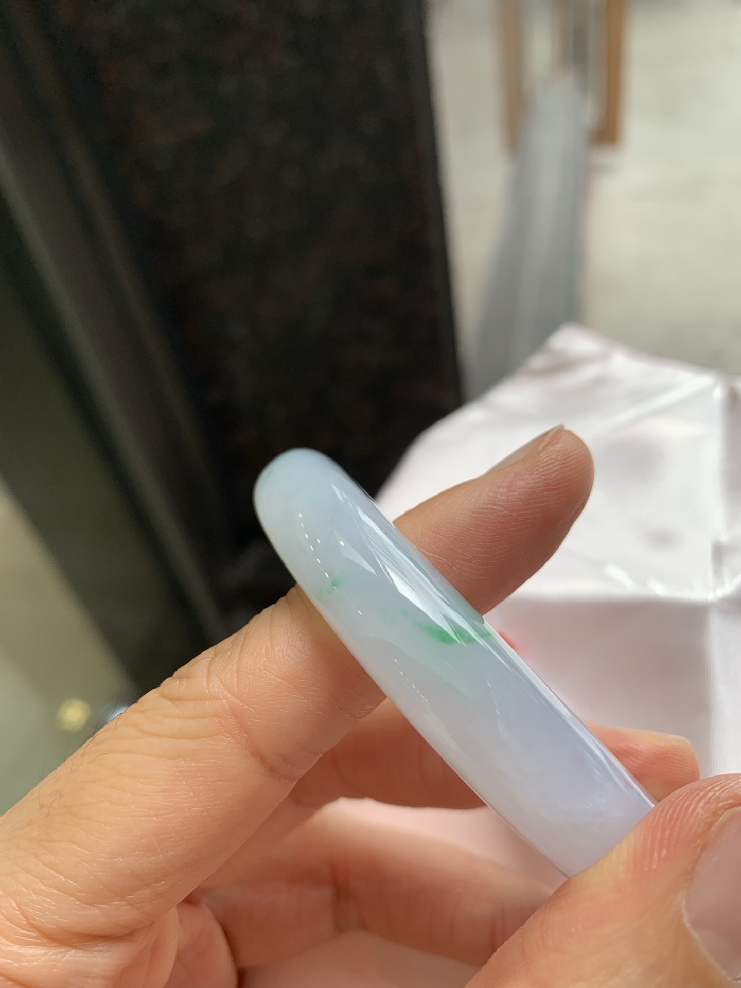 正圈冰紫飘绿 有纹 尺寸：55/11.8/8.9 细腻