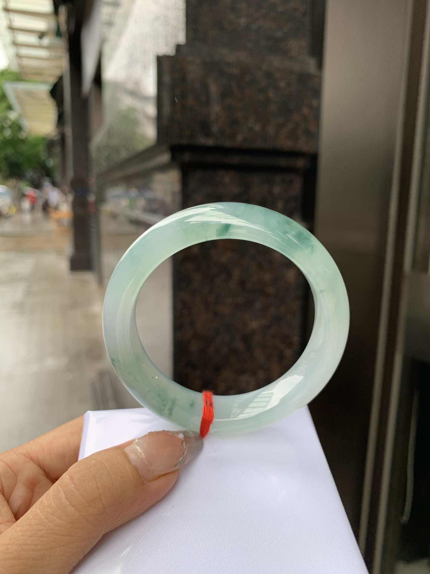 冰飘花正圈 54.6-8.7-13.3 0519-N766 打灯细纹，底妆冰润细腻，冰底中开出了朵朵蓝花，飘花灵动飘逸，勾勒出一幅唯美诗意的山水意境画，古典优雅又秀气