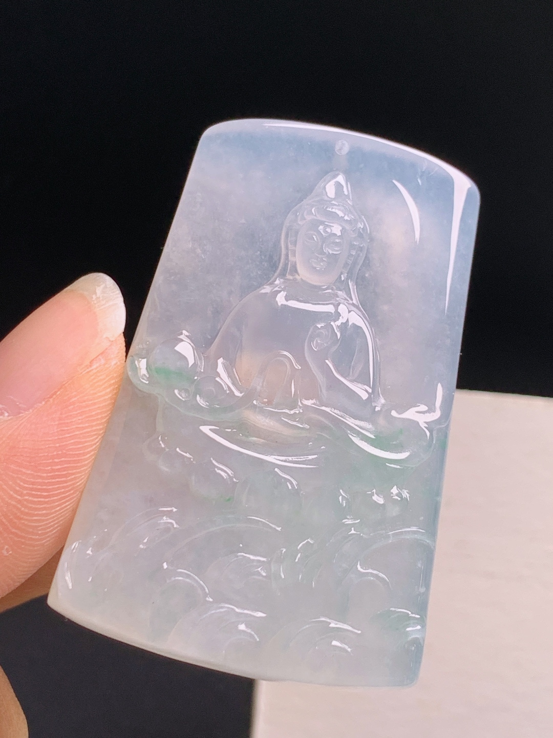 ️  莲花观音吊坠，纯净通透，莲心不染，清净安然 裸石47.1-29.5-5.6 180516