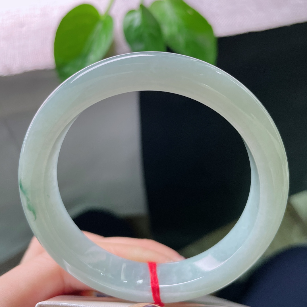 57/12.2/8.5飘花正圈，浅绿底，温润儒雅随和，简约不简单，无裂，ss55575a