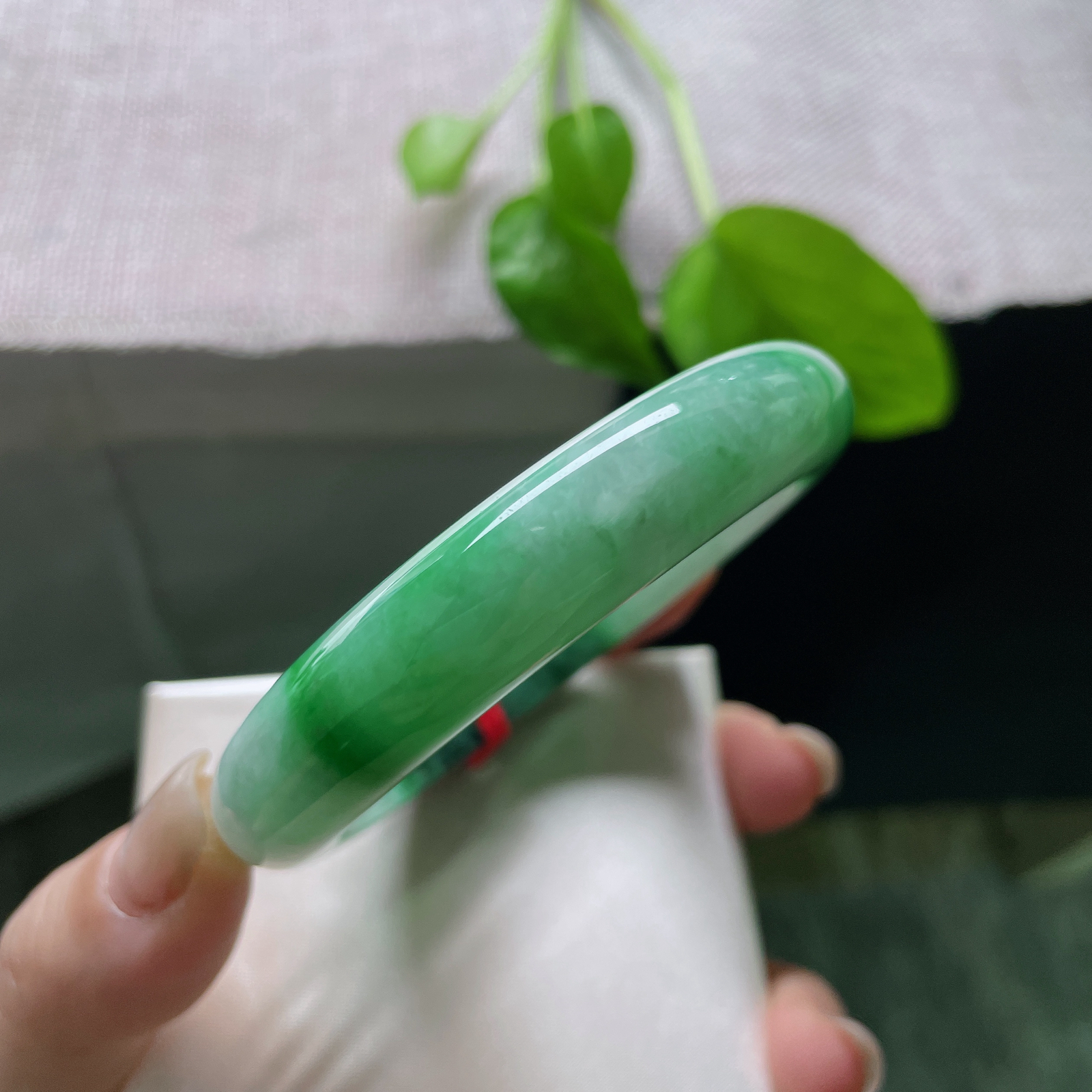 57/12.4/8.6，绿底正圈，双色交汇，独具特色，种老，富贵吉祥，晶体纹，ss52501a..