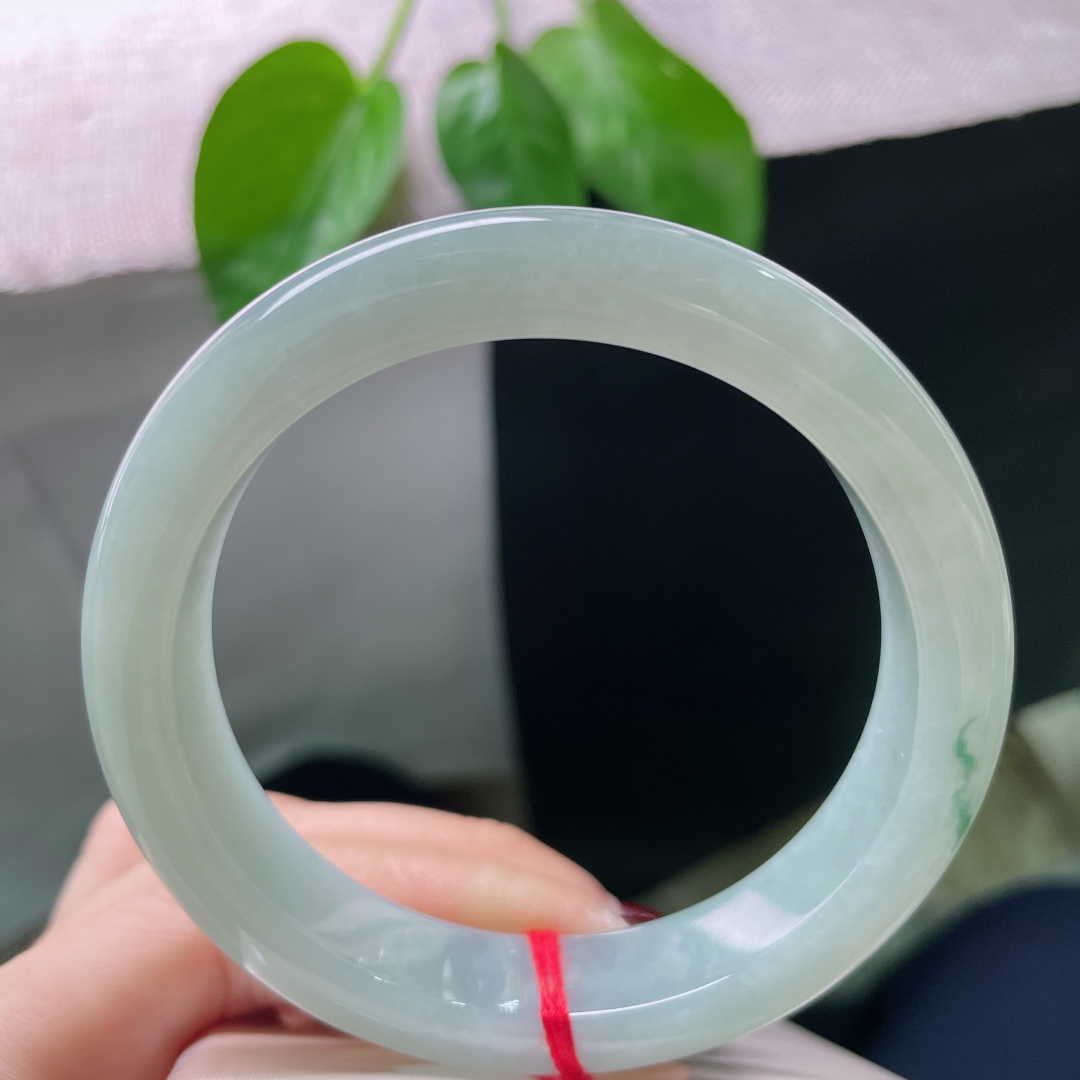 57/12.2/8.5飘花正圈，浅绿底，温润儒雅随和，简约不简单，无裂，ss55575a