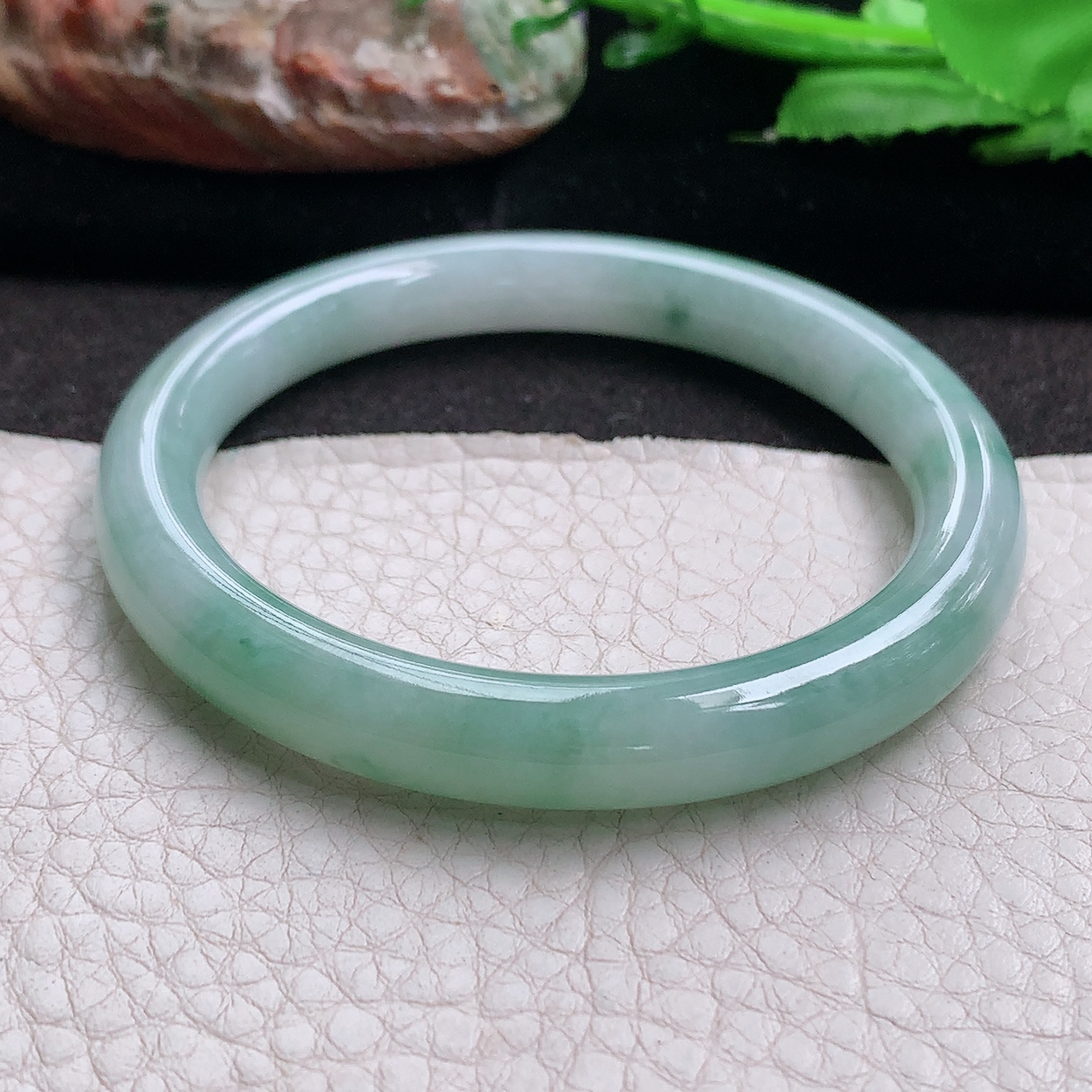n实拍54*8.5*8叮当镯 缅甸翡翠a货玉手镯冰飘花圆条珠宝玉手环 美人镯
