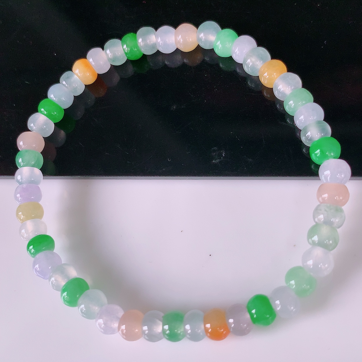 自然光实拍，冰种多宝翡翠圆珠手链，多彩翡翠手串，颜色丰富，料子细腻，高档大气，自戴送礼佳品！#2取一尺寸5