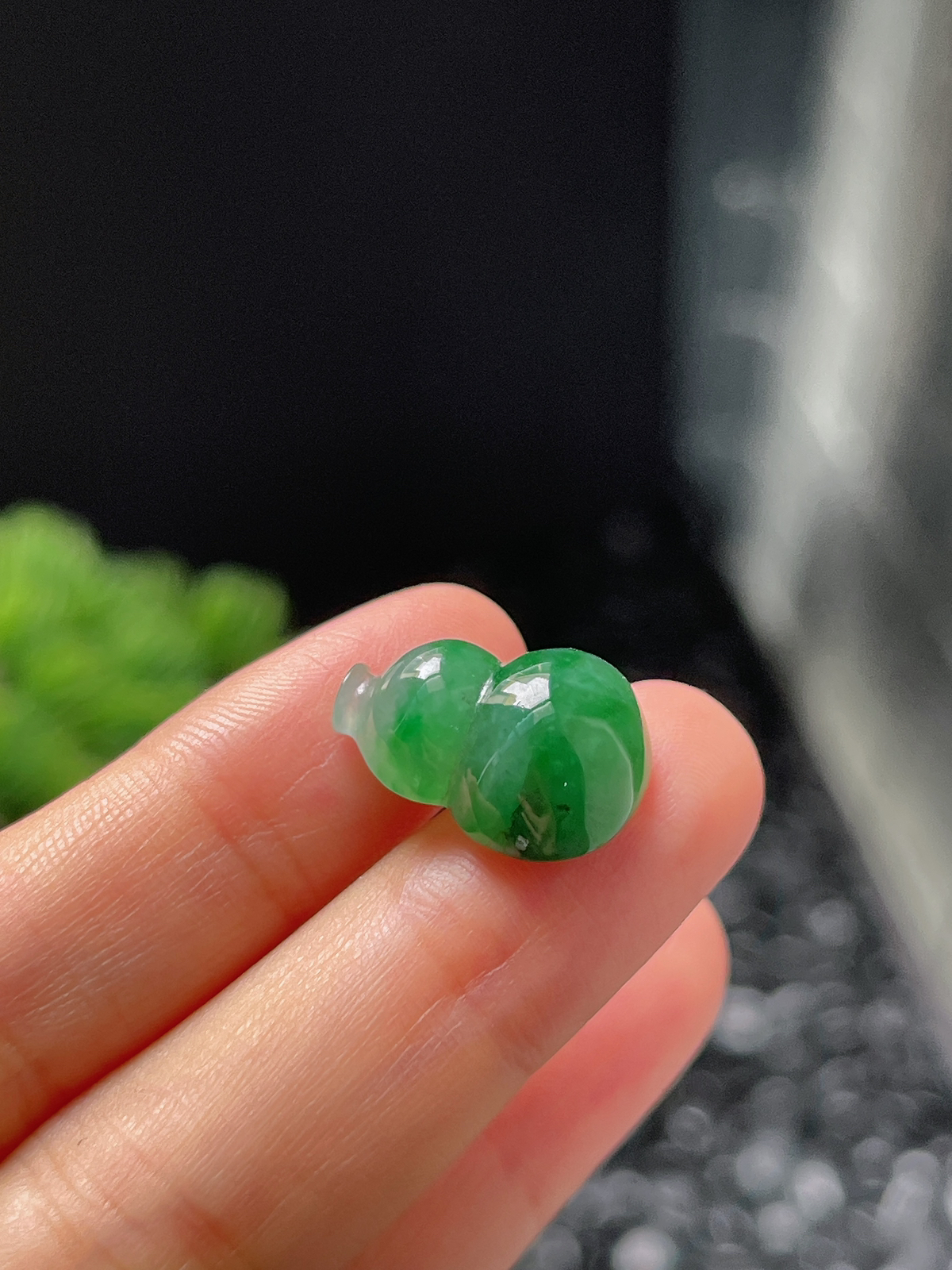 翡翠糯化种飘绿葫芦裸石