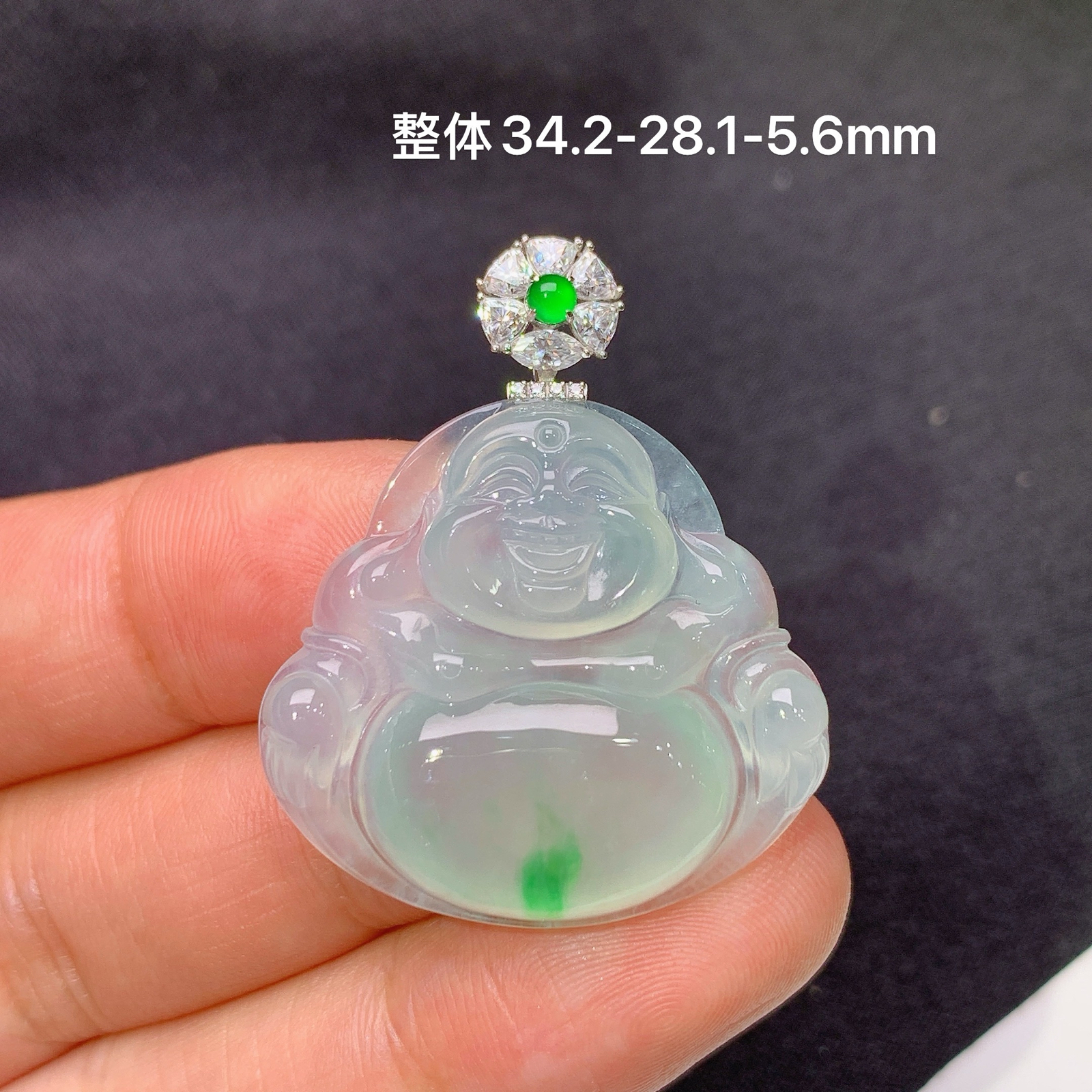冰飘绿笑佛吊坠，18k金镶嵌，冰润细腻，品相好，种水足，Xky  尺寸34.2*28.1*5.6