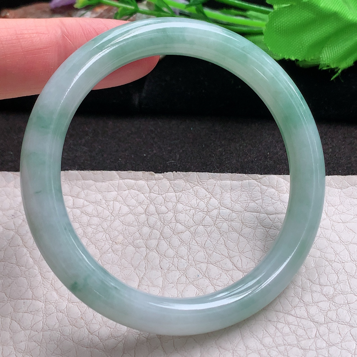 n实拍54*8.5*8叮当镯 缅甸翡翠a货玉手镯冰飘花圆条珠宝玉手环 美人镯