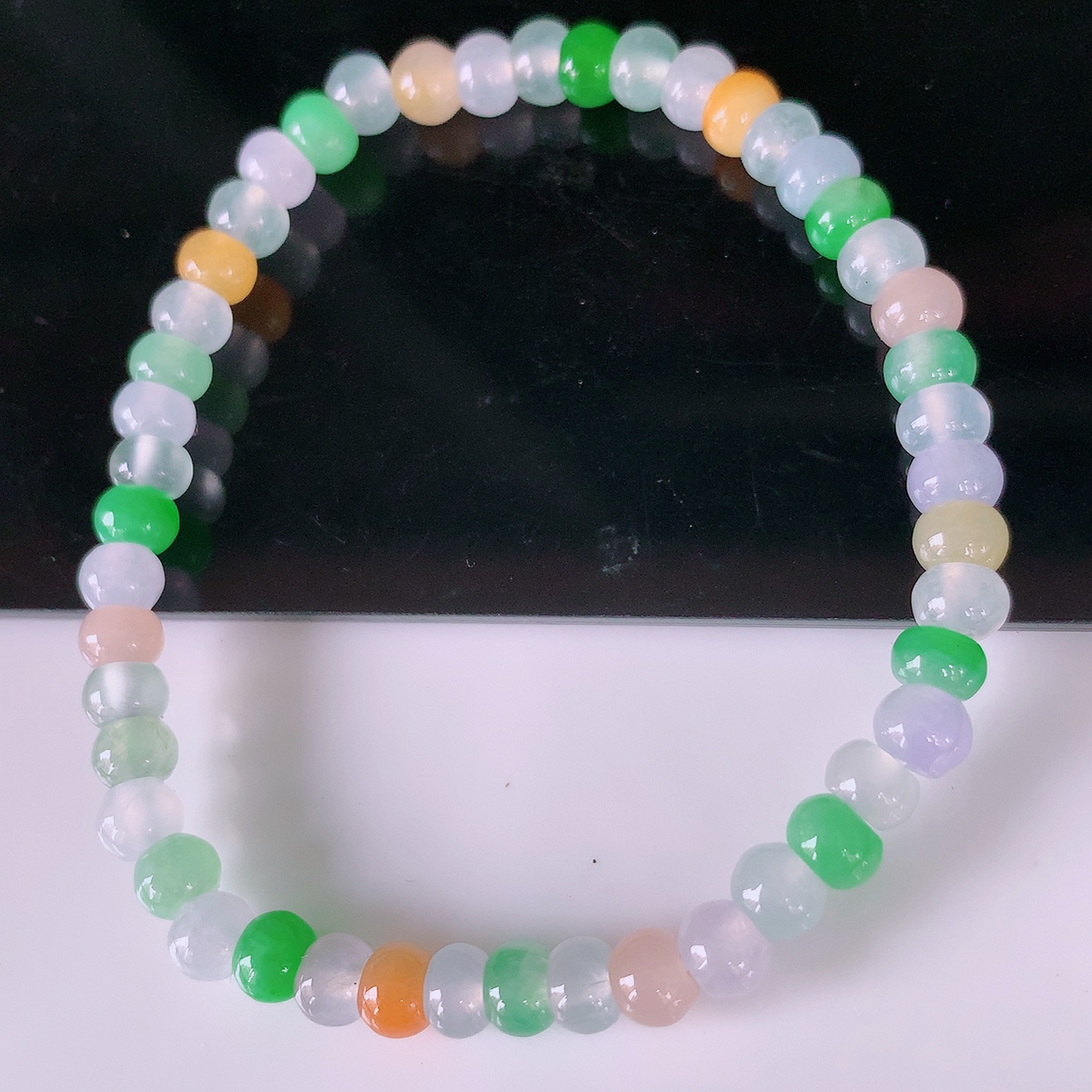 自然光实拍，冰种多宝翡翠圆珠手链，多彩翡翠手串，颜色丰富，料子细腻，高档大气，自戴送礼佳品！#2取一尺寸5