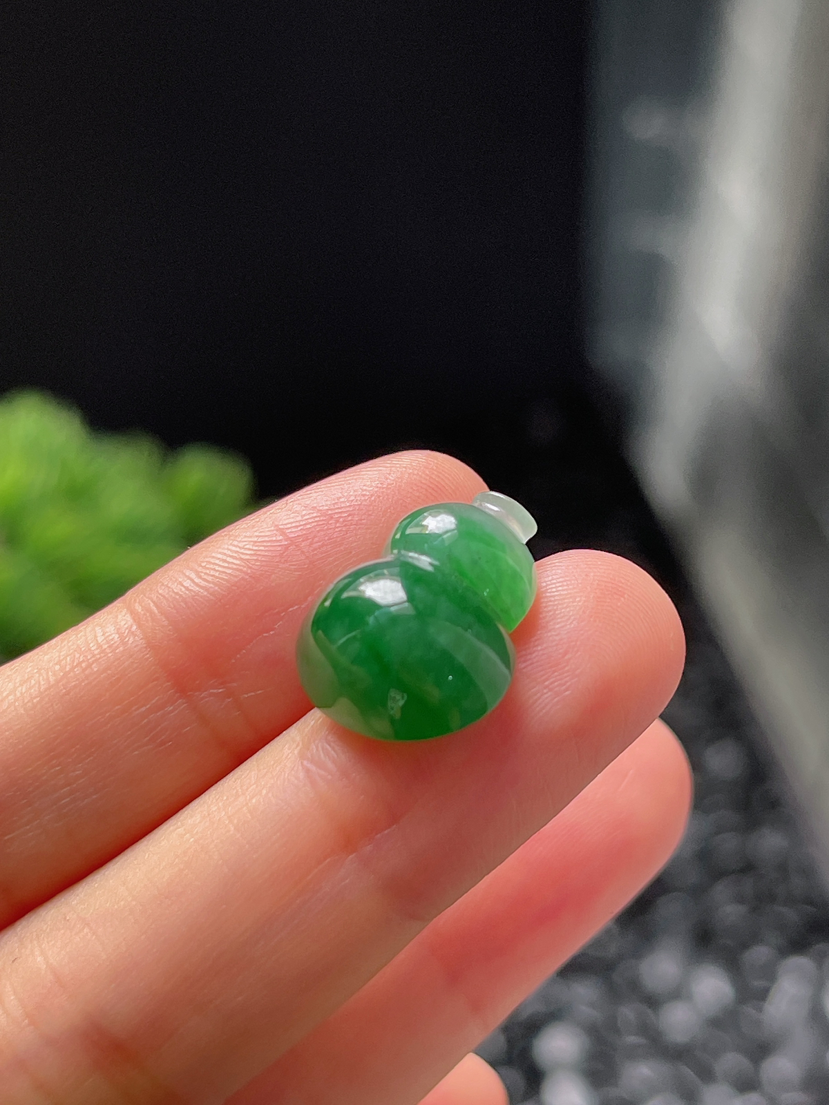 翡翠糯化种飘绿葫芦裸石