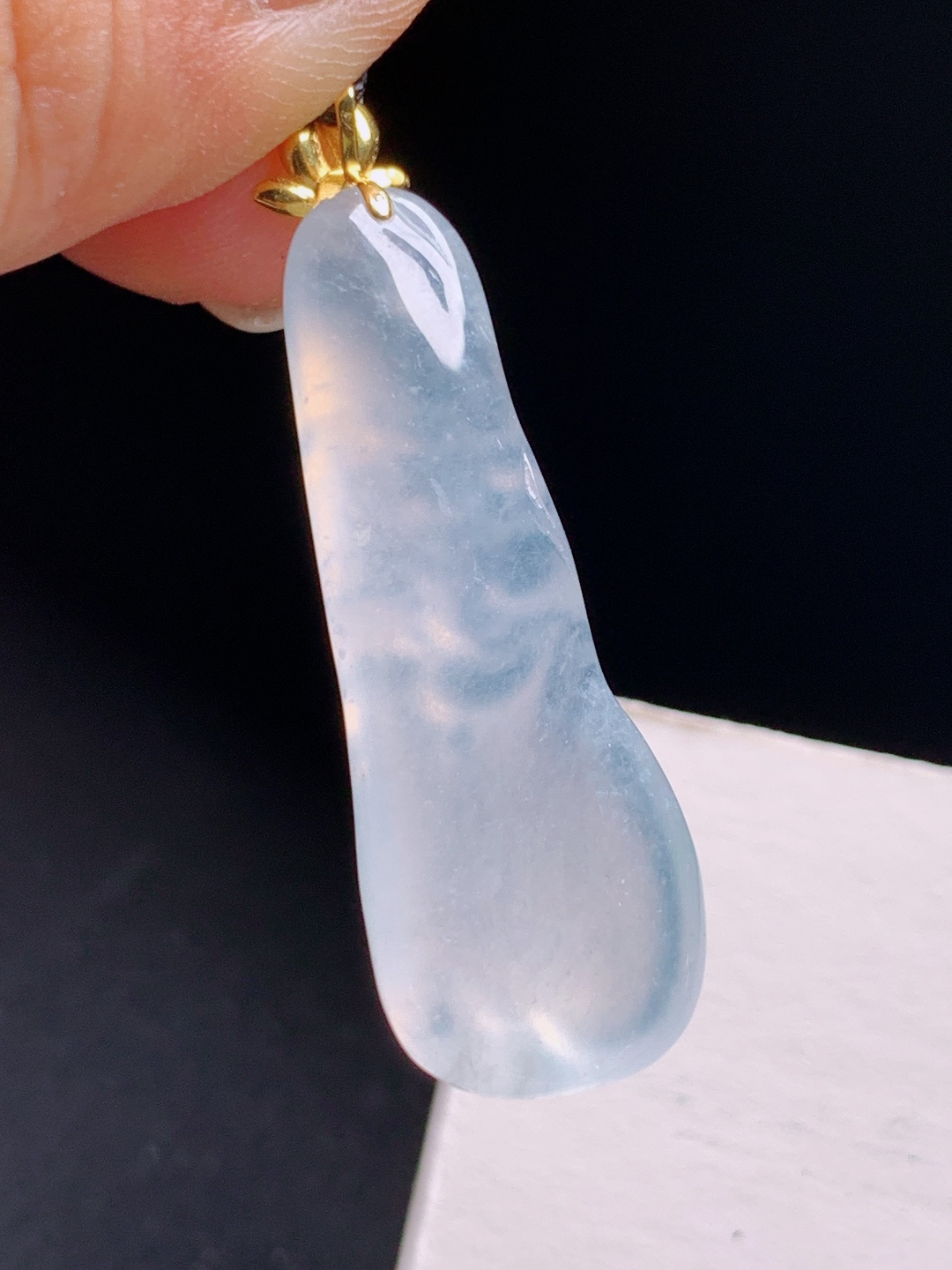 福瓜莲花吊坠，纯净通透，莲心不染，清净安然
