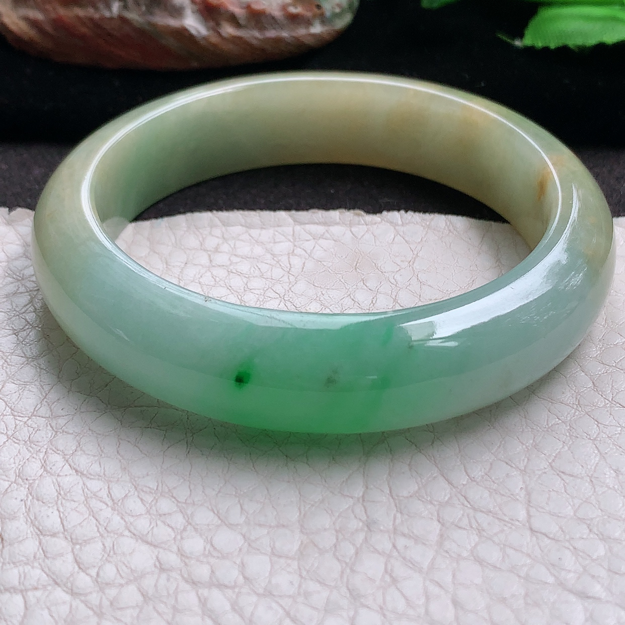 h实拍55.8*13.5*8.8招财镯 缅甸翡翠a货玉手镯三彩水润宽边珠宝玉手环