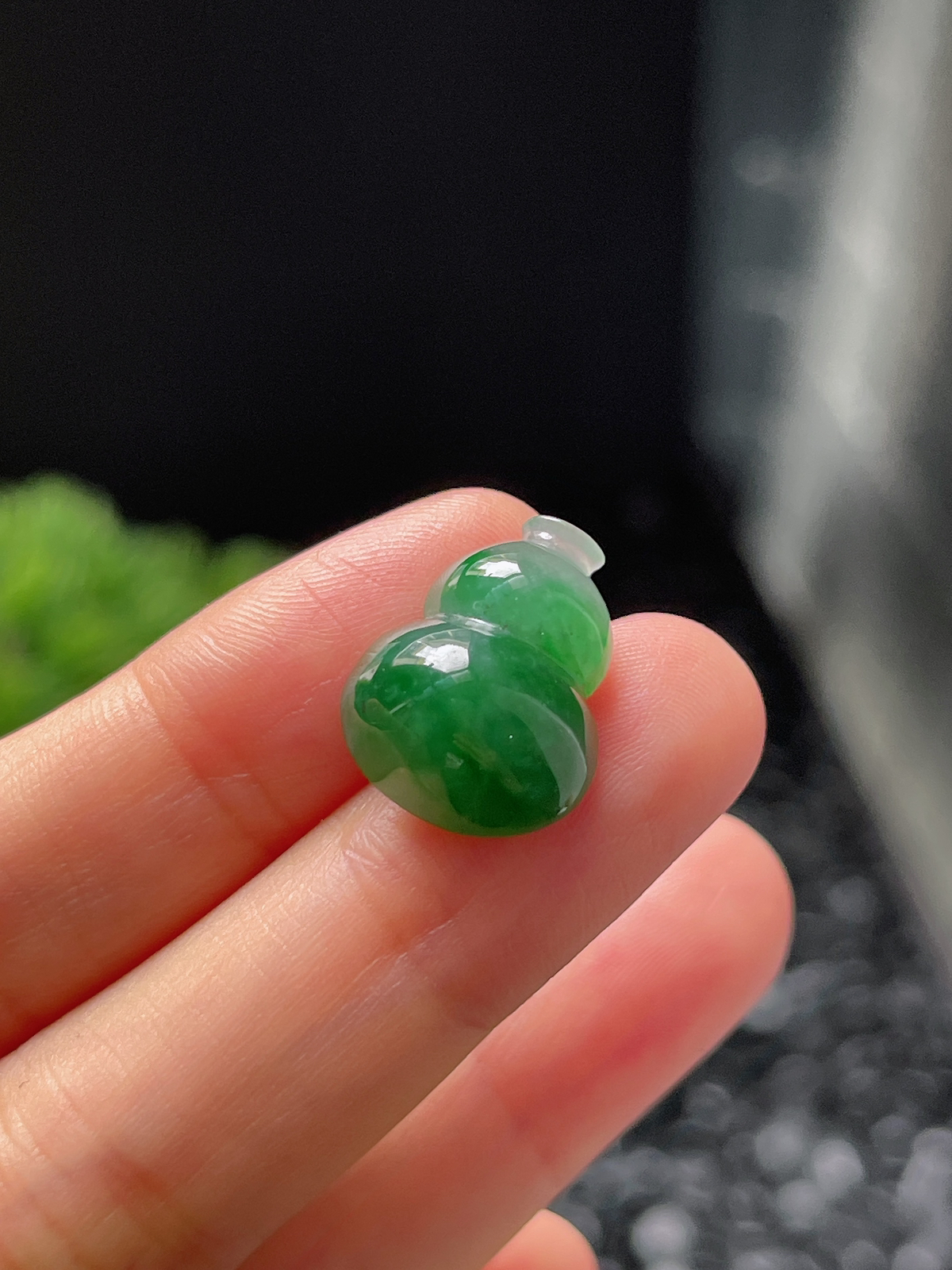 翡翠糯化种飘绿葫芦裸石