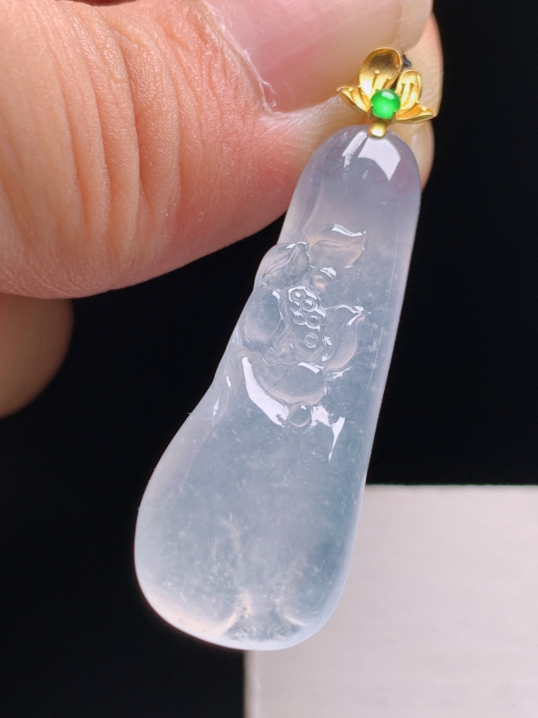 福瓜莲花吊坠，纯净通透，莲心不染，清净安然