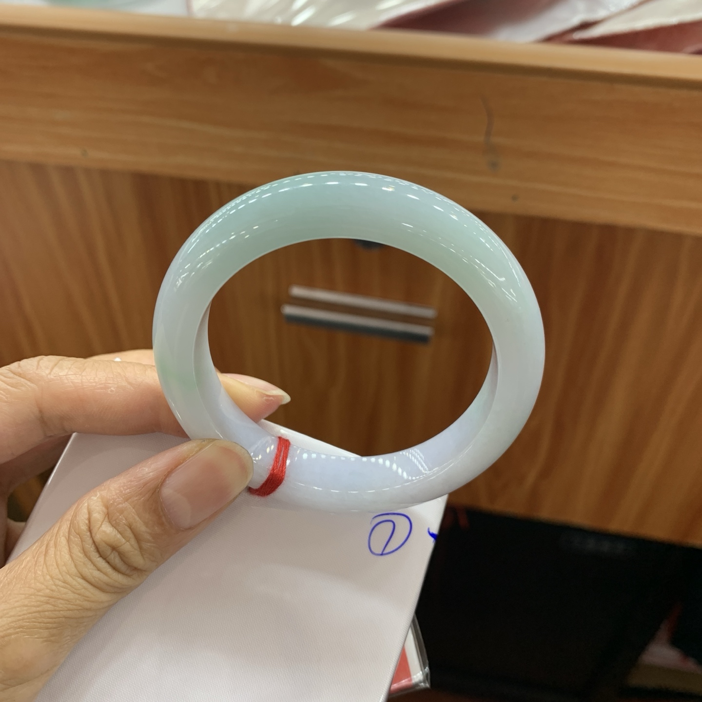飘绿正圈翡翠手镯 52.3-11.7-8.2