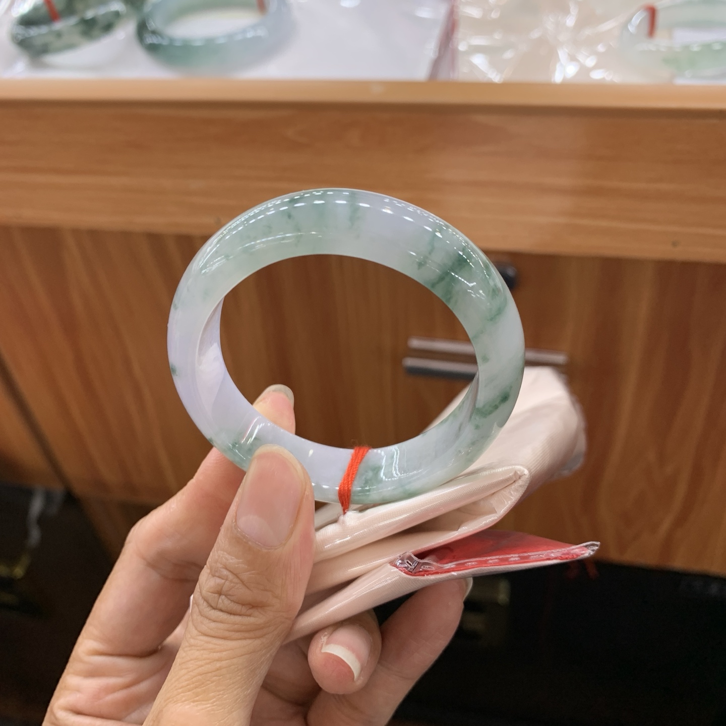 飘花贵妃翡翠手镯