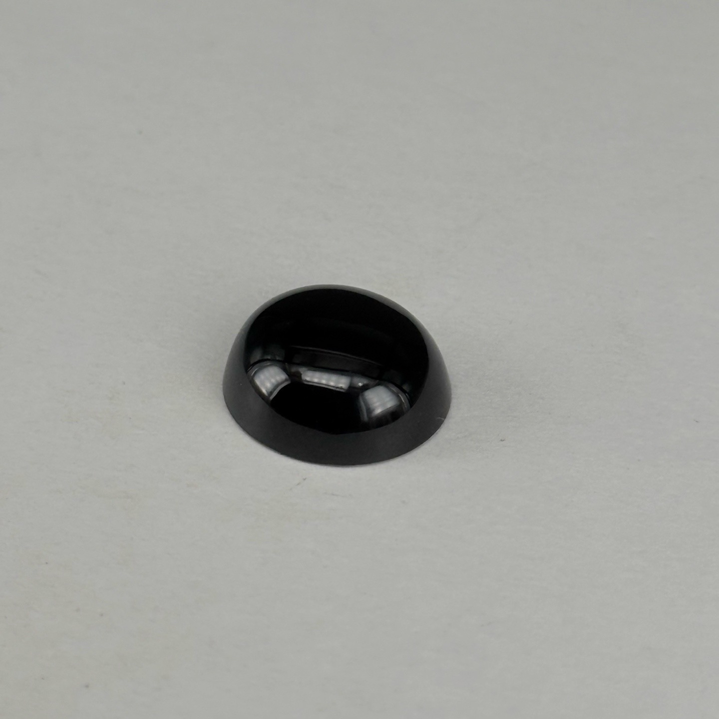精品墨翠蛋面裸石 种好色正 黑度极好 打灯通透 油性十足  尺寸15.9