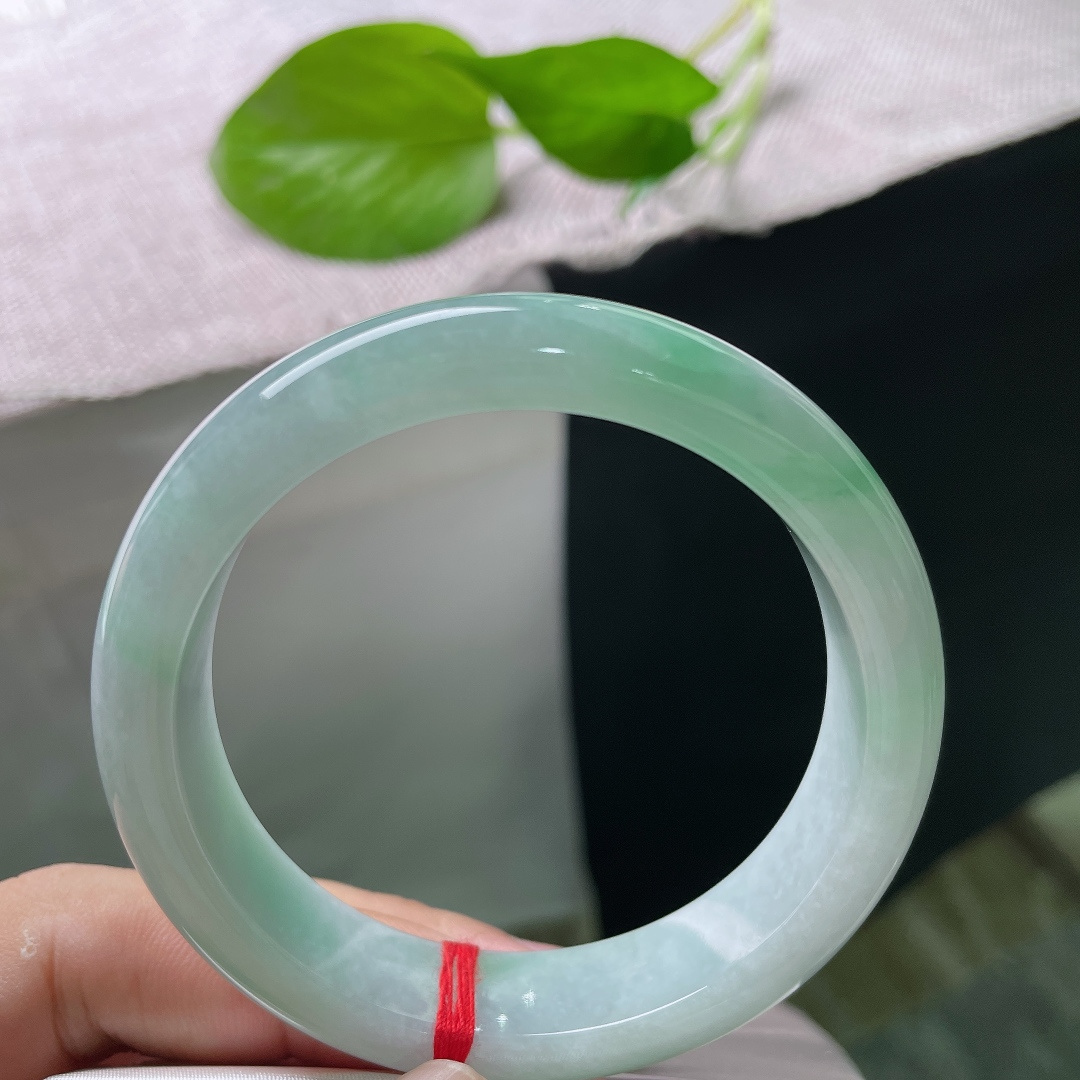 绿底正圈，水润细腻，一抹绿色，翠色伊人，皮纹，ss53165a