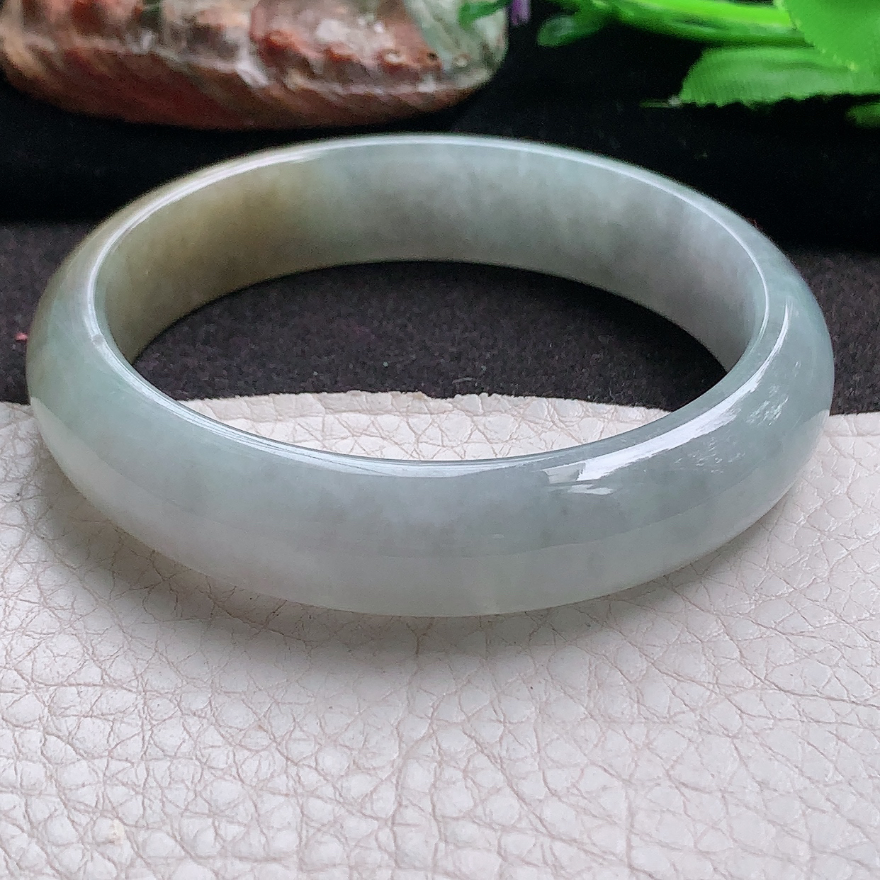 js实拍58*13.5*7.5招财镯 翡翠a货玉手镯双彩水润宽边珠宝玉手环