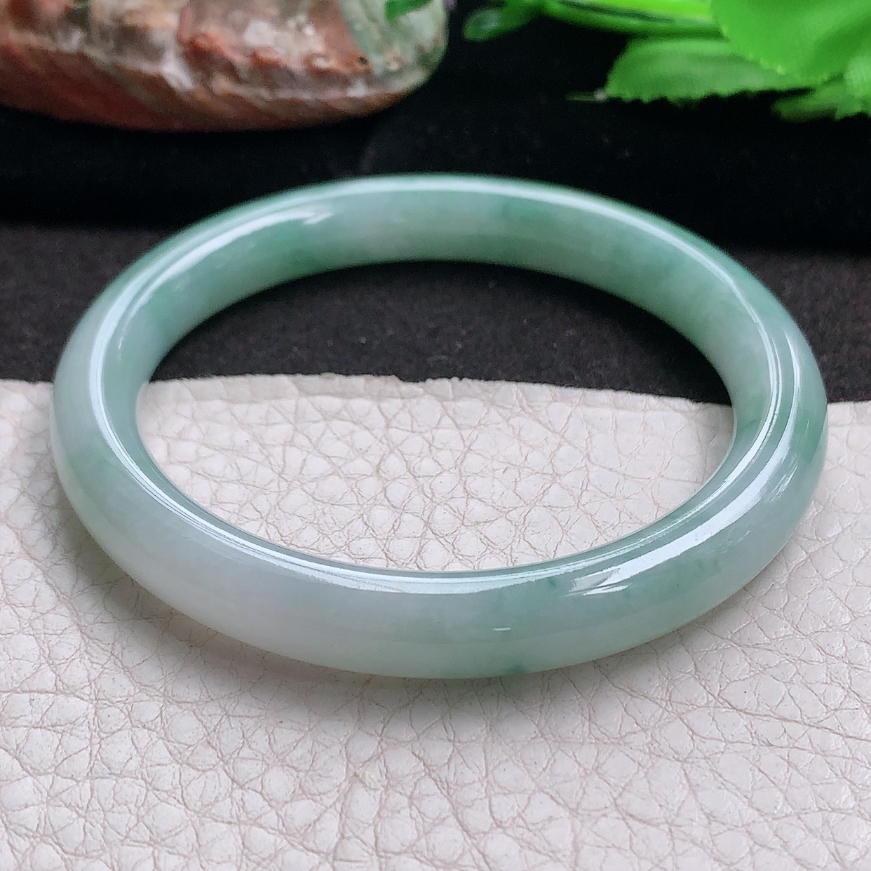 n实拍54*8.5*8叮当镯 缅甸翡翠a货玉手镯冰飘花圆条珠宝玉手环 美人镯