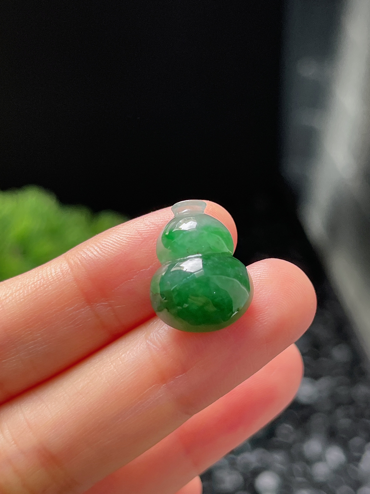 翡翠糯化种飘绿葫芦裸石