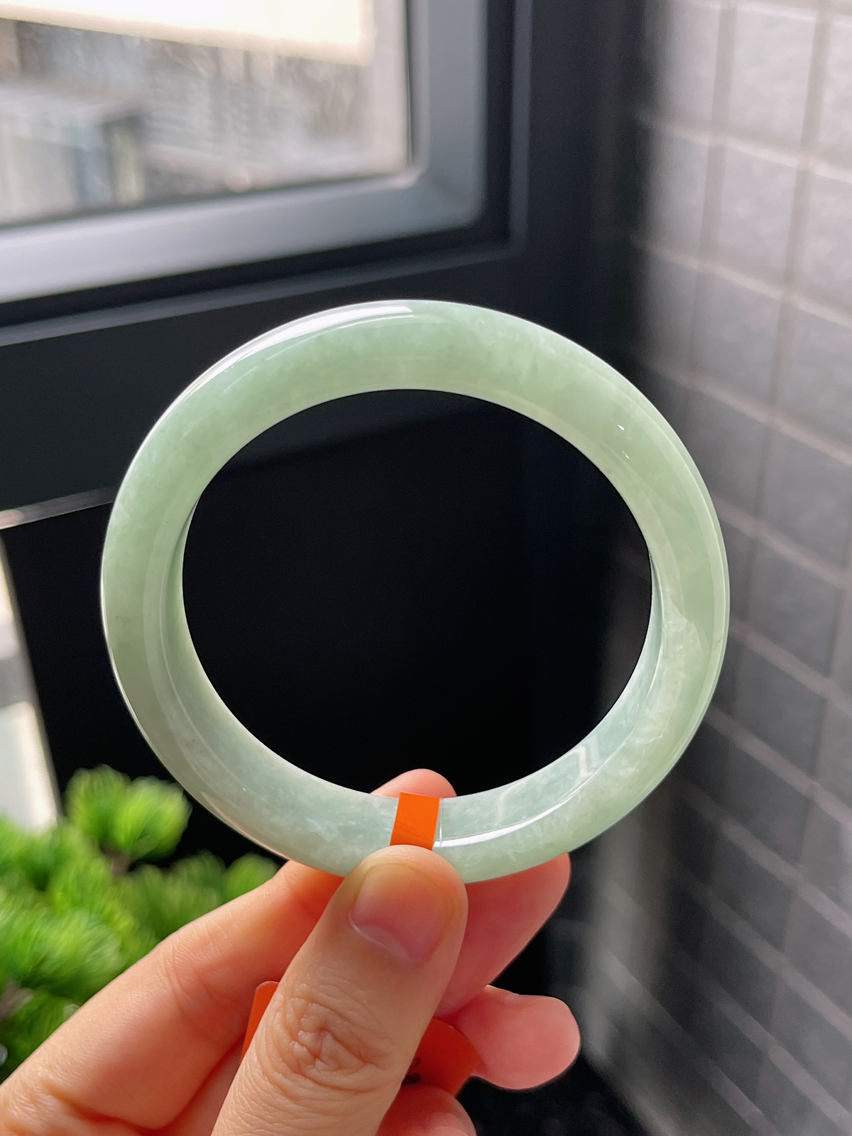 正圈55.3圈口，翡翠糯化种飘绿手镯