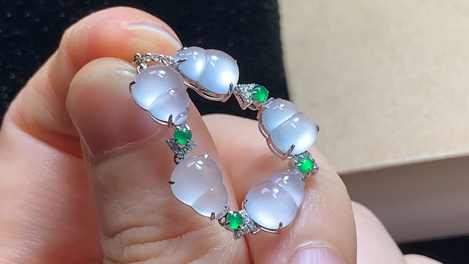 ️ 18K金伴钻白冰葫芦手链，，尺寸取一8.5-6.4-3.8mm，包A附证书