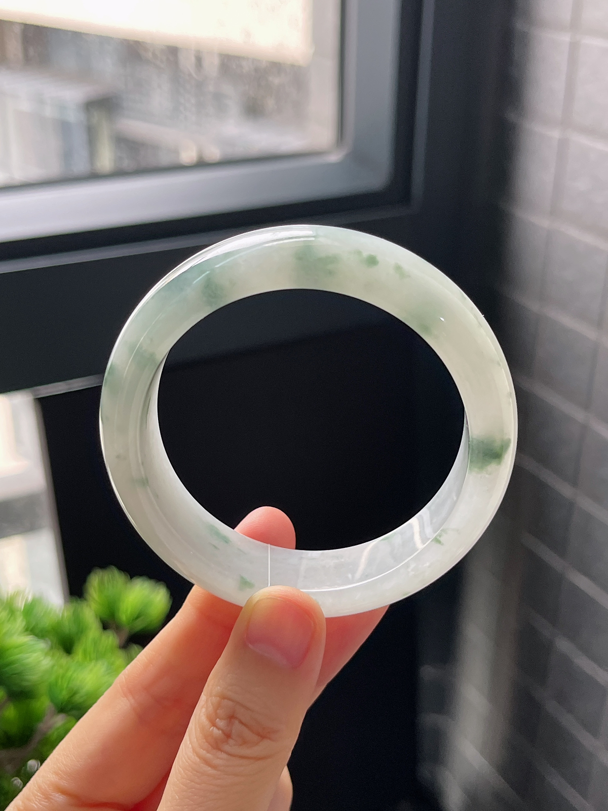 正圈52.6圈口，翡翠糯化种飘花手镯