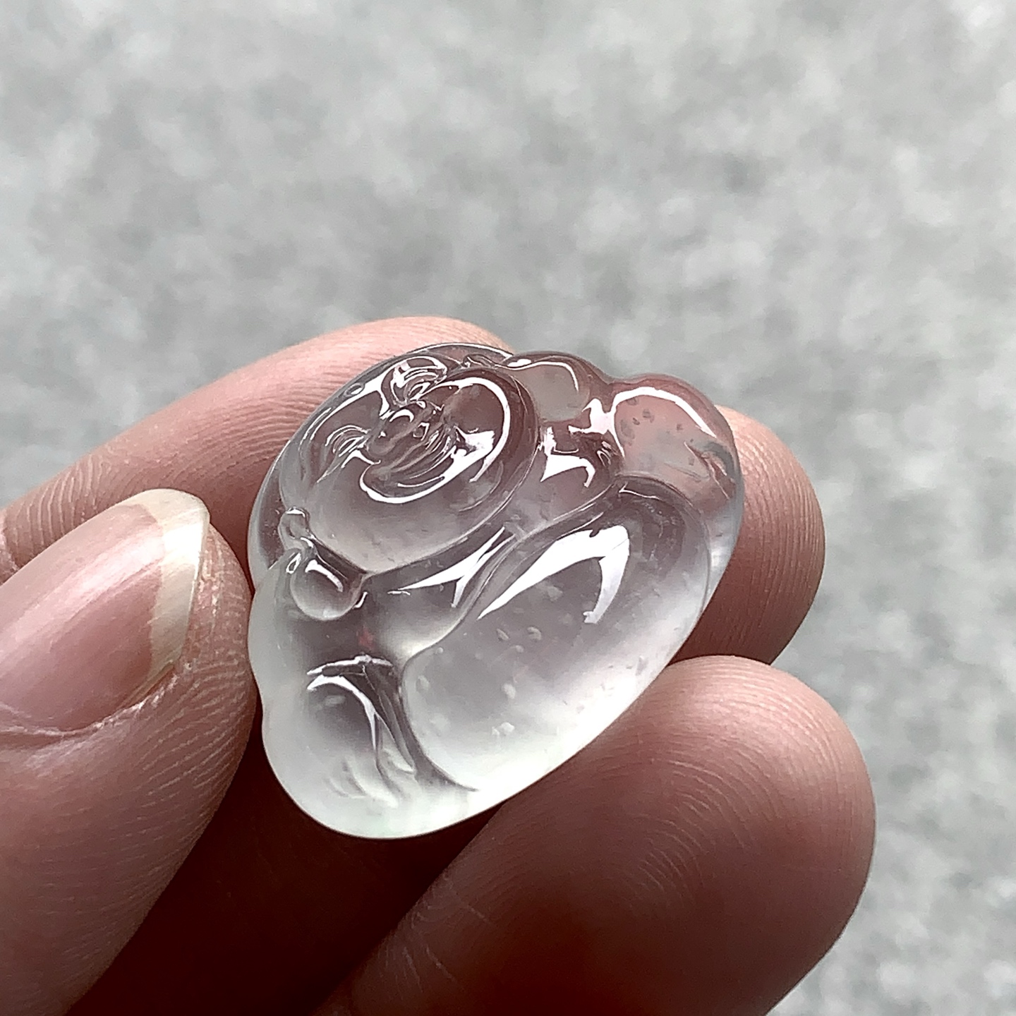 佛公，晶莹水润