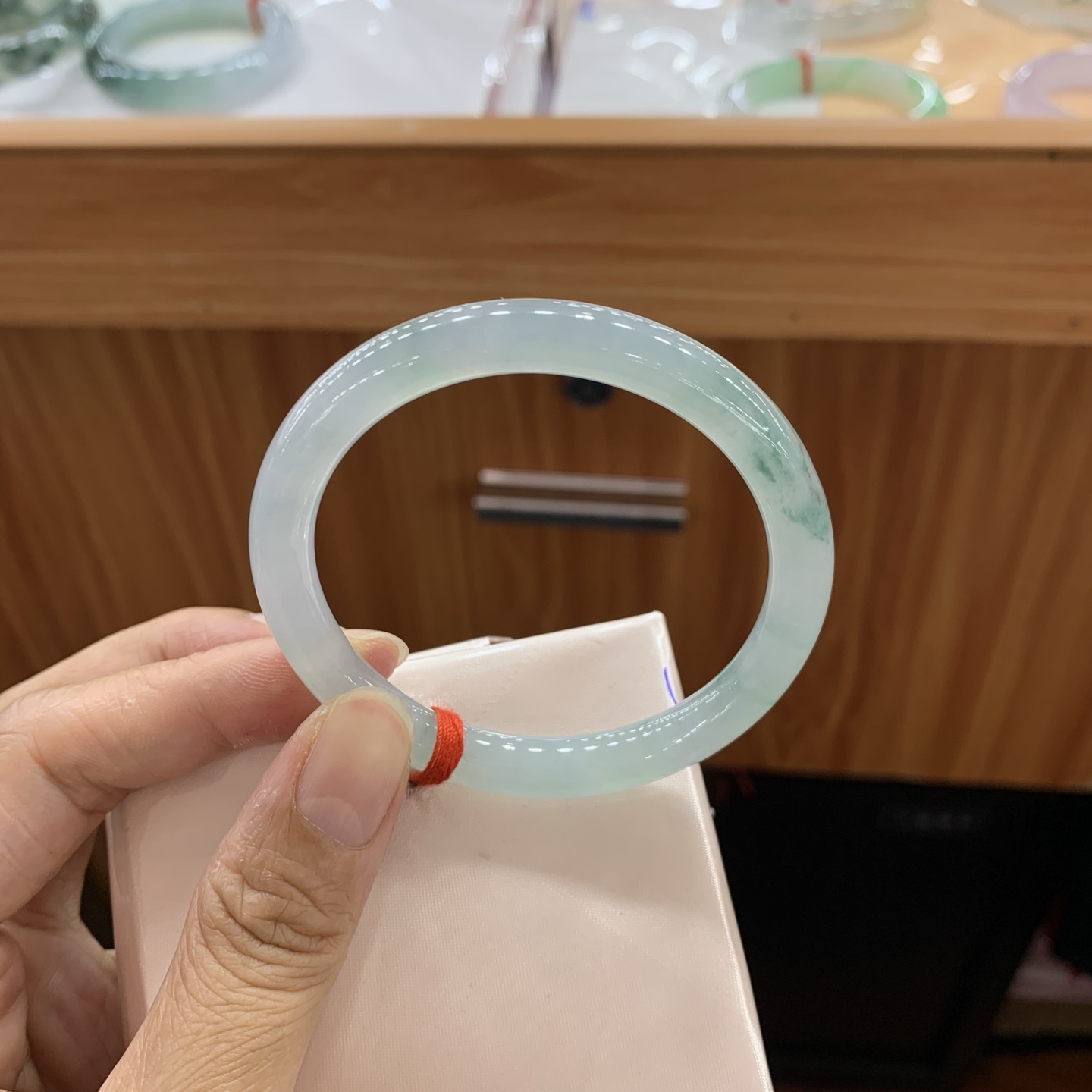 051810GX 飘花圆条翡翠手镯 52.5-8-7.7