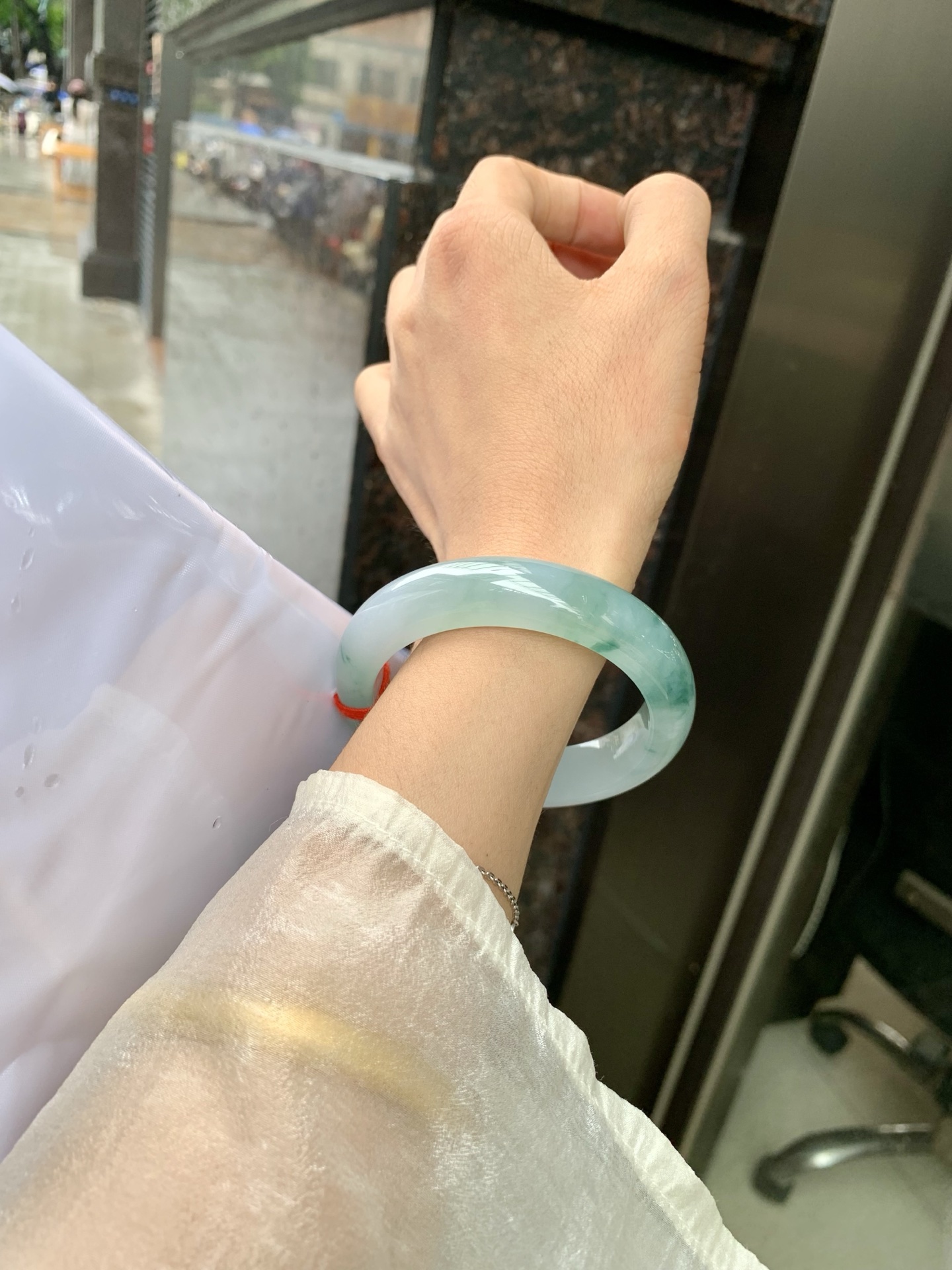 冰飘花正圈 54.6-8.7-13.3 0519-N766 打灯细纹，底妆冰润细腻，冰底中开出了朵朵蓝花，飘花灵动飘逸，勾勒出一幅唯美诗意的山水意境画，古典优雅又秀气