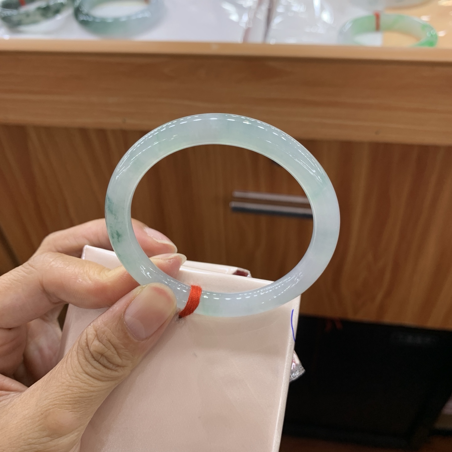 051810GX 飘花圆条翡翠手镯 52.5-8-7.7