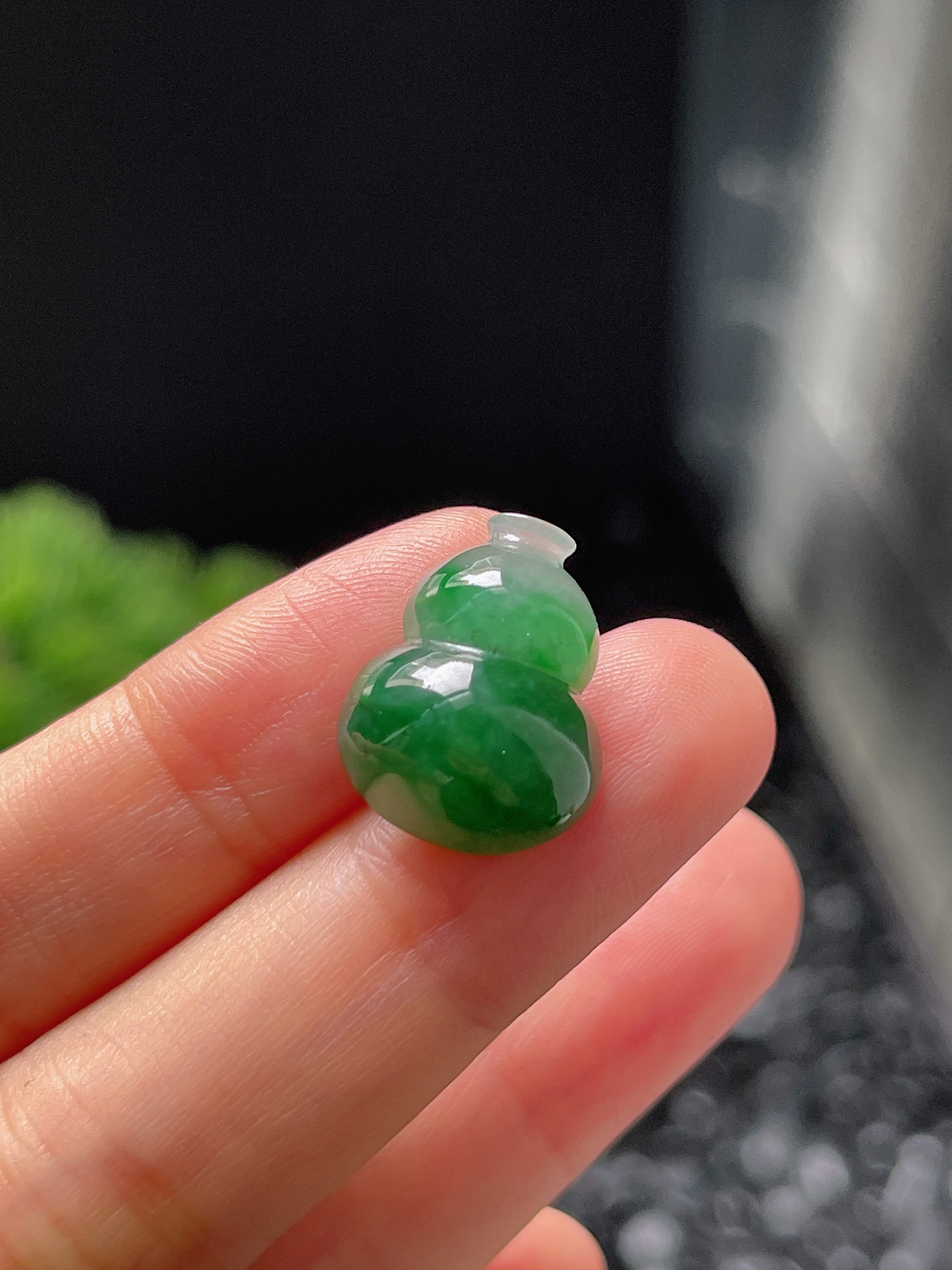 翡翠糯化种飘绿葫芦裸石