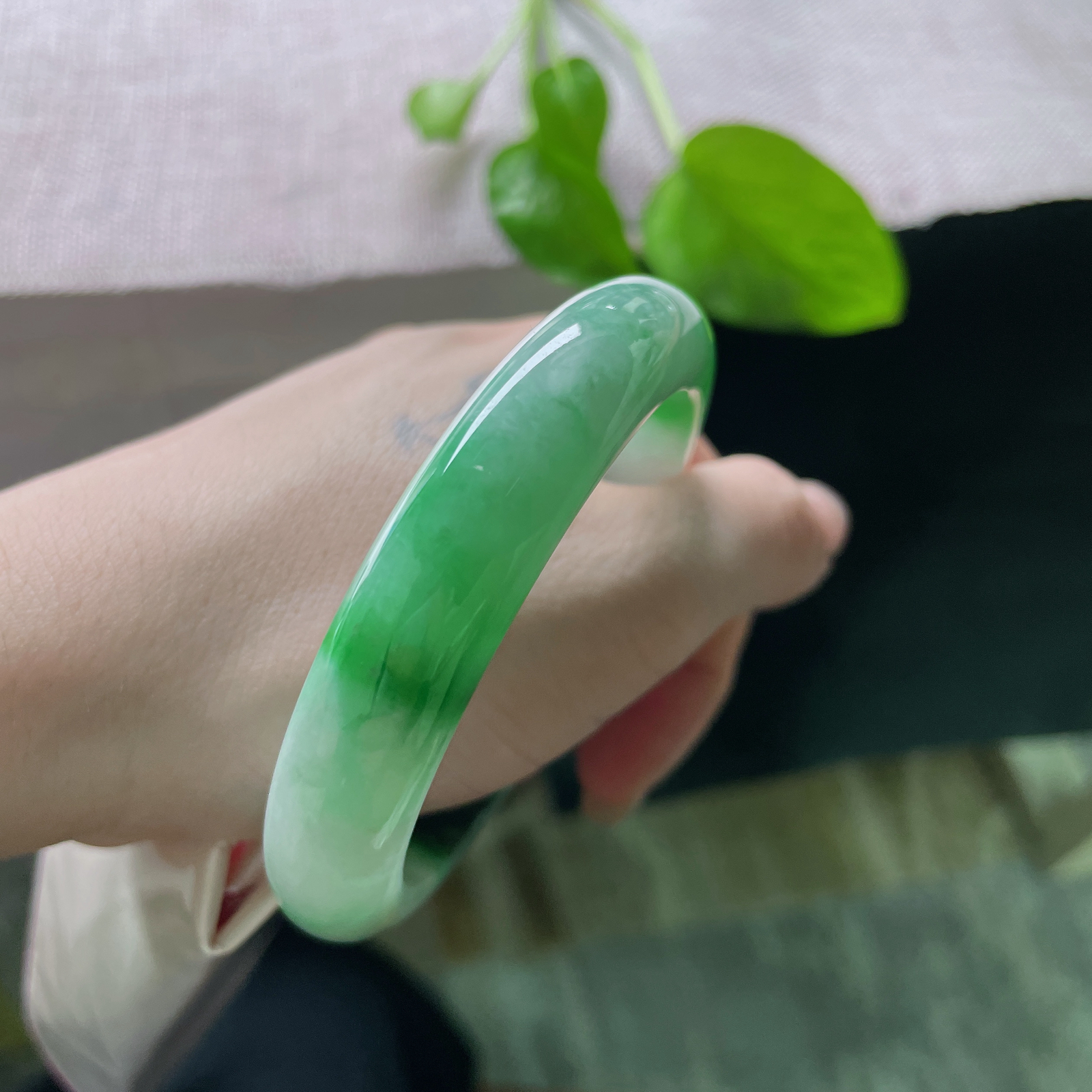 57/12.4/8.6，绿底正圈，双色交汇，独具特色，种老，富贵吉祥，晶体纹，ss52501a..