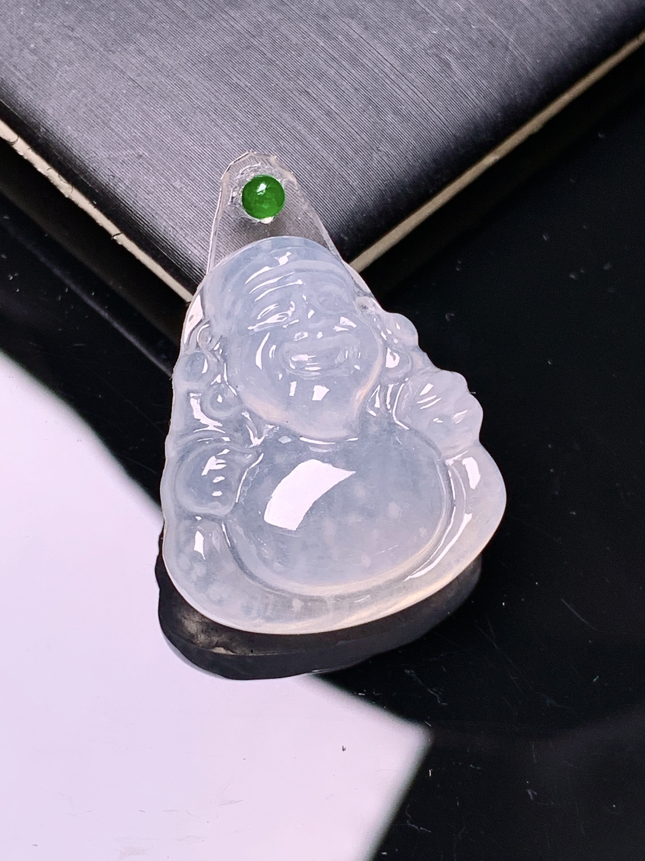 镶嵌款 冰种财神吊坠 玉质细腻 色泽艳丽清新 水润亮眼 整体尺寸23*20.5*6 2x