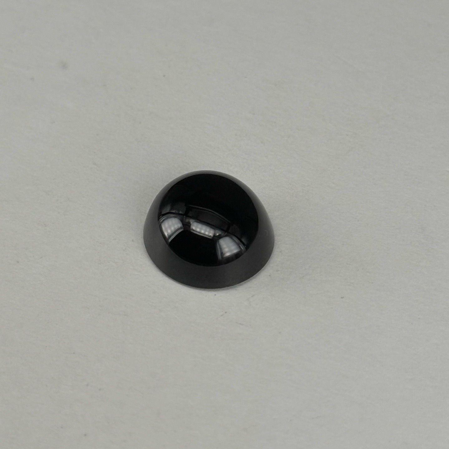 精品墨翠蛋面裸石 种好色正 黑度极好 打灯通透 油性十足 尺寸16.5