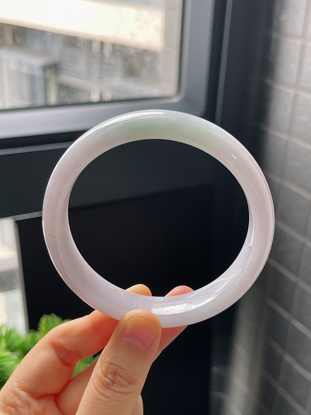 正圈61.6圈口，翡翠糯化种淡紫色手镯