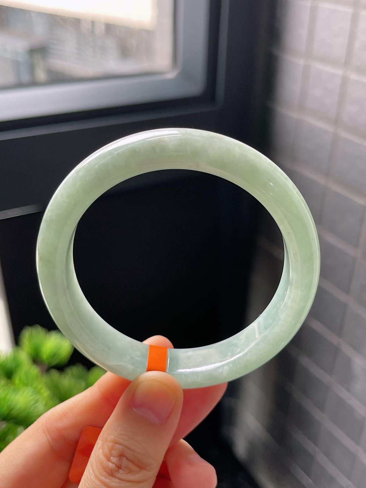 正圈55.3圈口，翡翠糯化种飘绿手镯