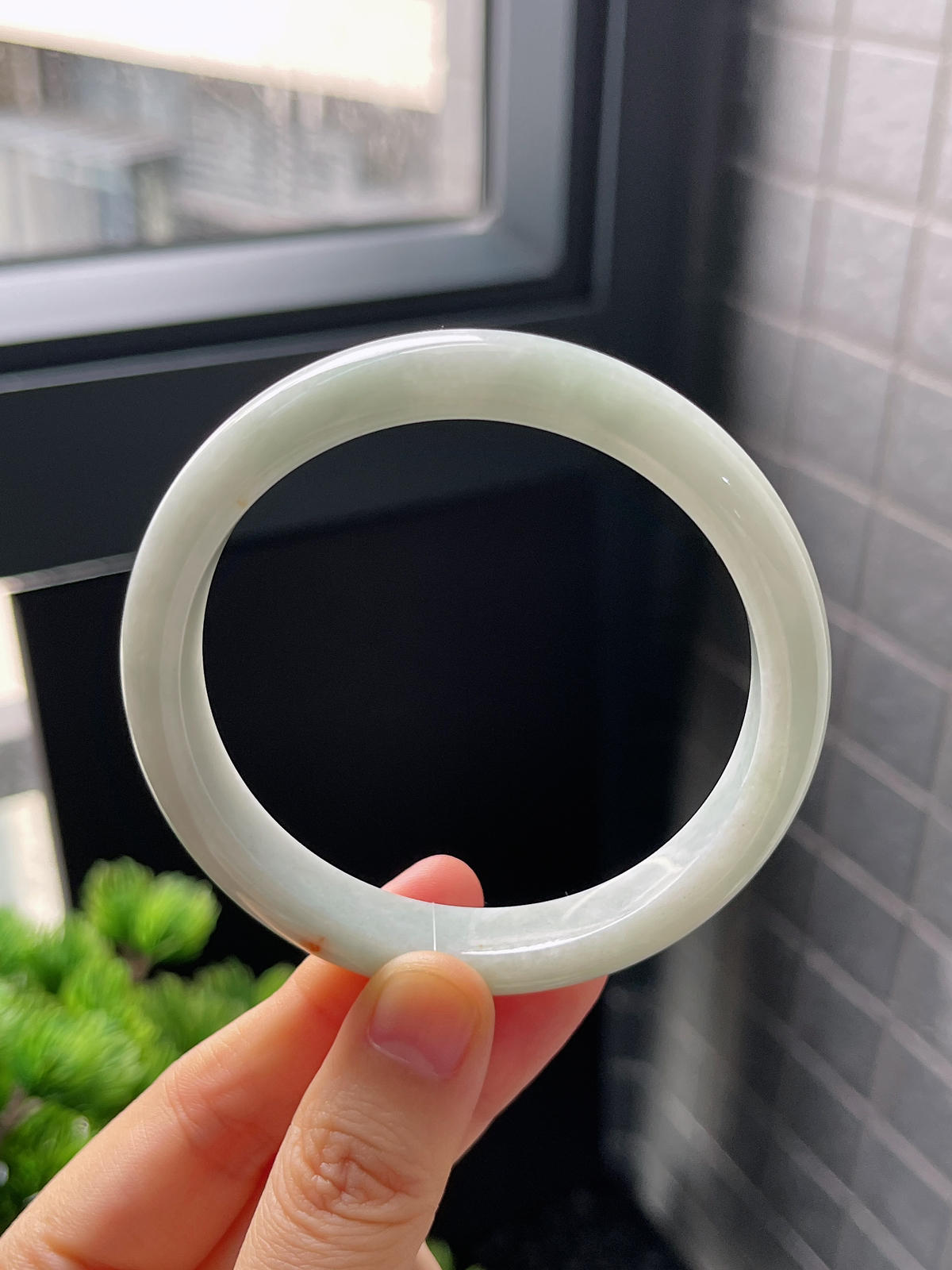 正圈59圈口，翡翠糯化种白色手镯