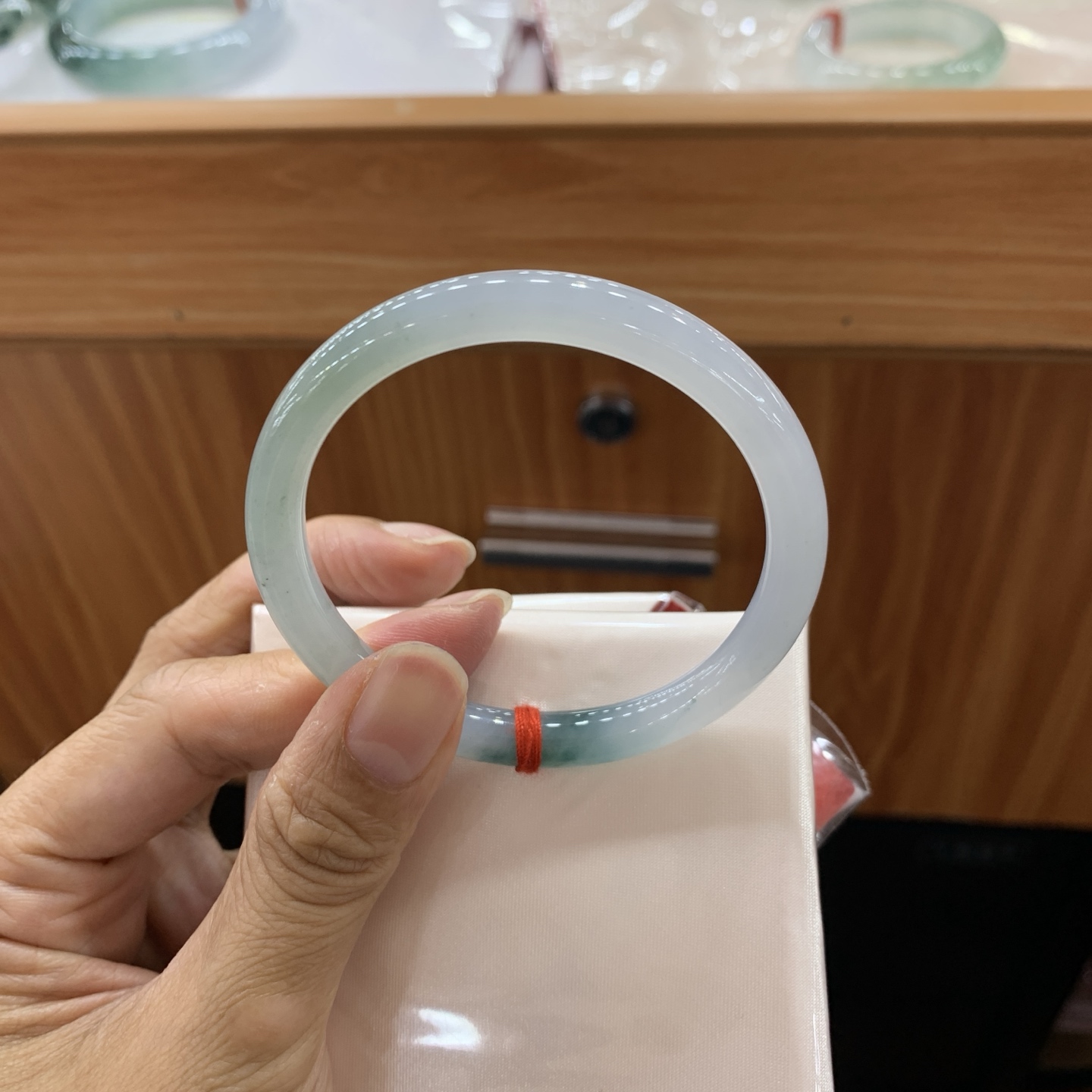 飘花圆条翡翠手镯 53.3-6.9-6.8
