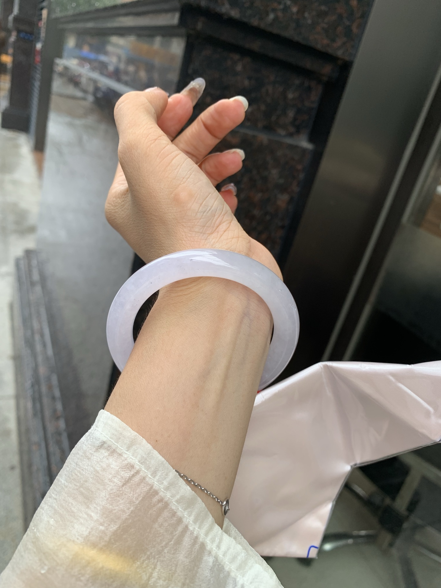 冰粉圆条 55.4-9.4-9.8 0519-N753 打灯细纹，底妆冰润细腻，淡淡梦幻粉色调，让浪漫有了具象化，酥粉盈韧，温柔美人