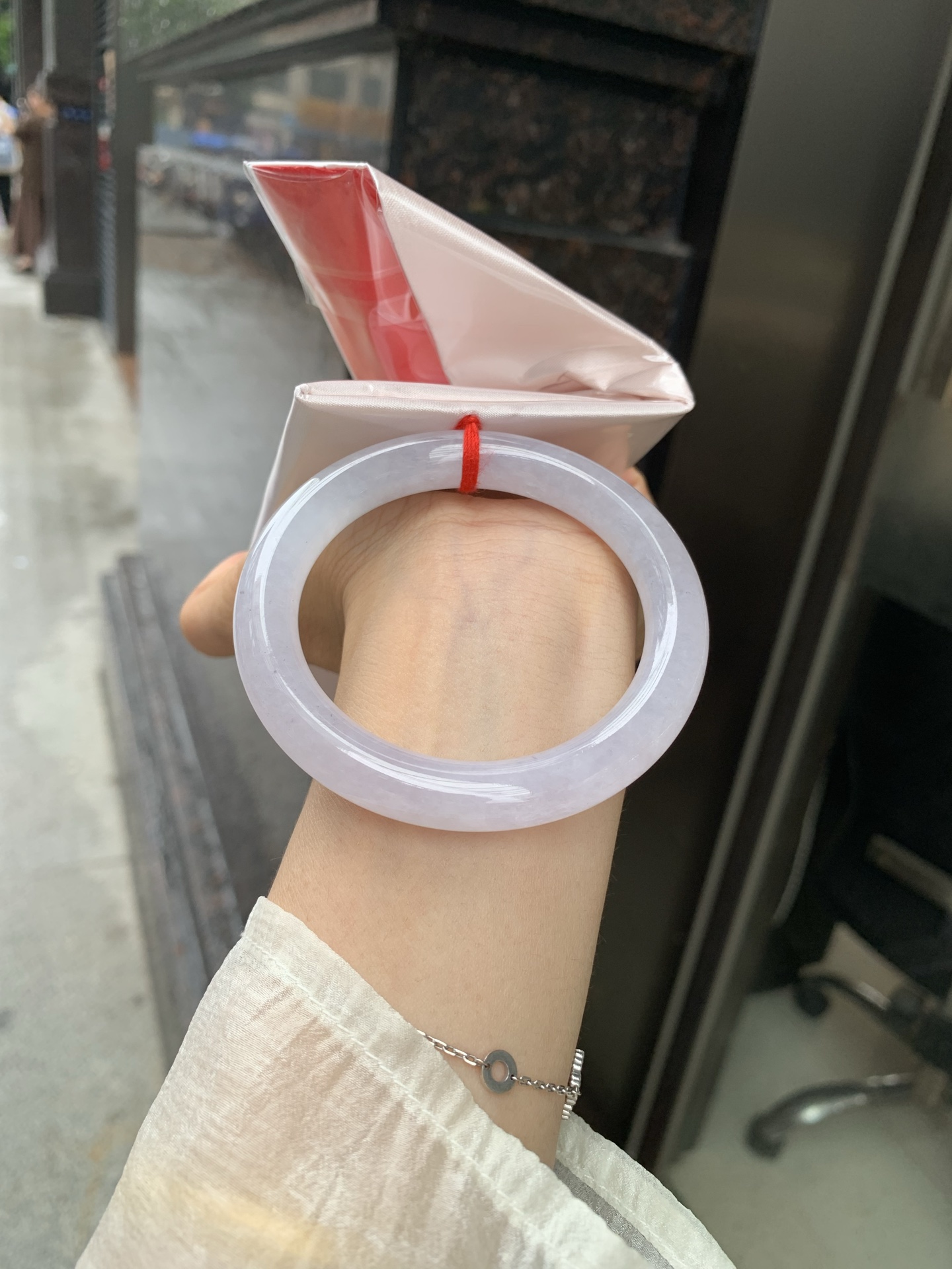 冰粉圆条 55.4-9.4-9.8 0519-N753 打灯细纹，底妆冰润细腻，淡淡梦幻粉色调，让浪漫有了具象化，酥粉盈韧，温柔美人
